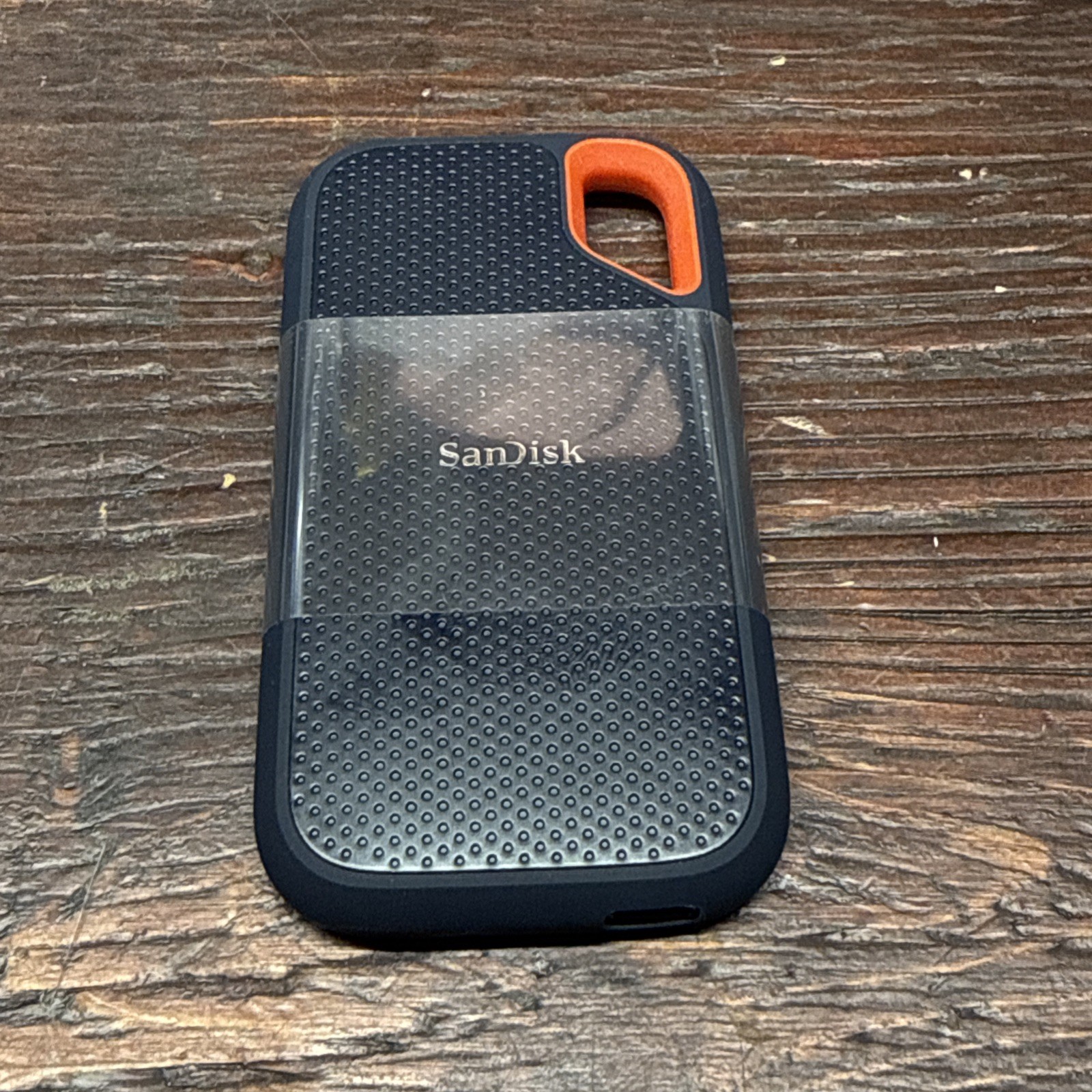 SanDisk Portable Extreme Portable SSD 2TB USB-C to USB-C SSD SDSSDE61-2T00