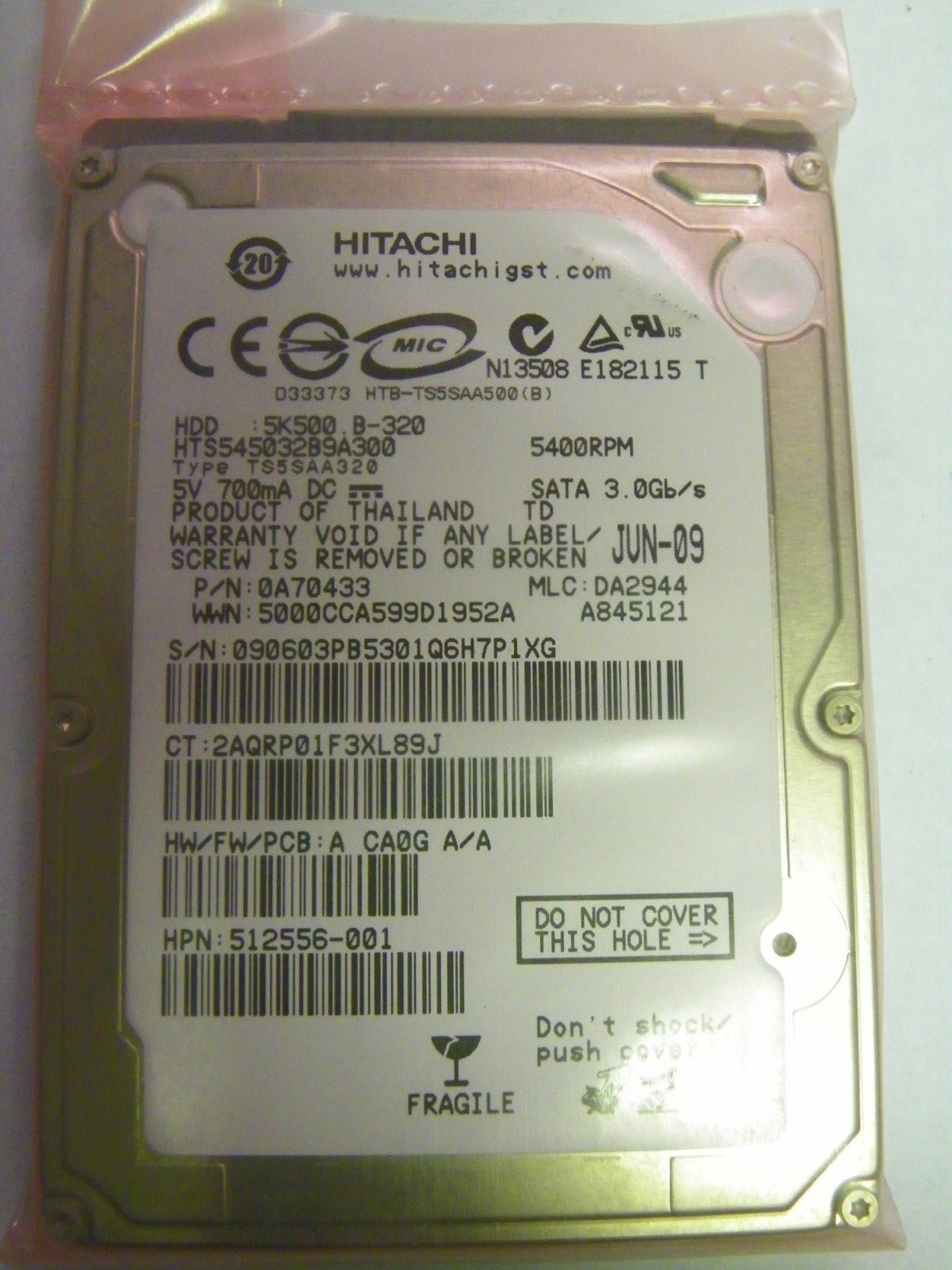 Hitachi HTS545032B9A300 P/N:0A70433 MLC:DA2944 FW:A CA0G A/A 320GB 2.5" SATA HDD