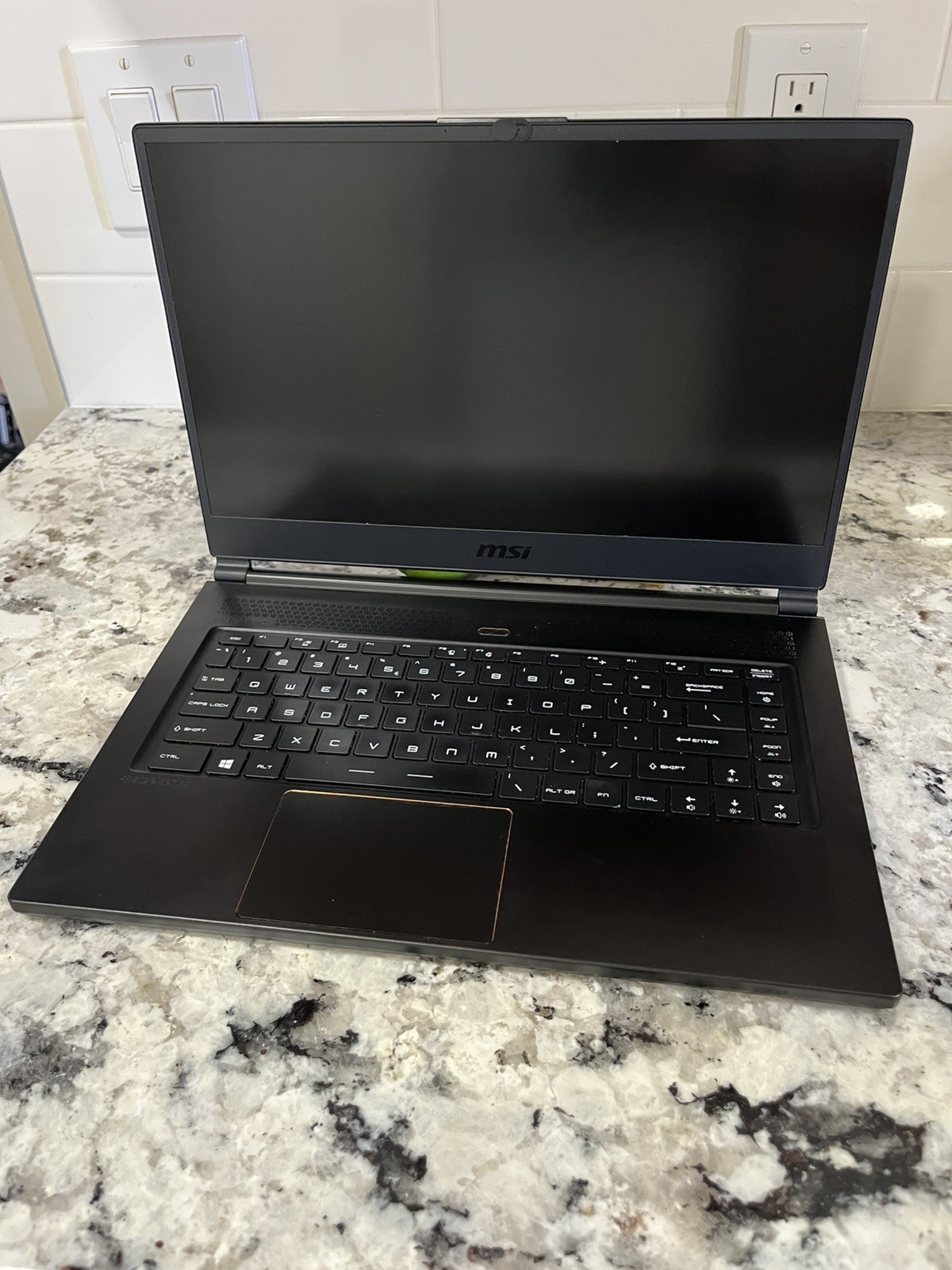 MSI GS65 Stealth Thin 8RF | 15.6" 144Hz 7ms | i7-8750H | 16GB Memory | GTX 1070 