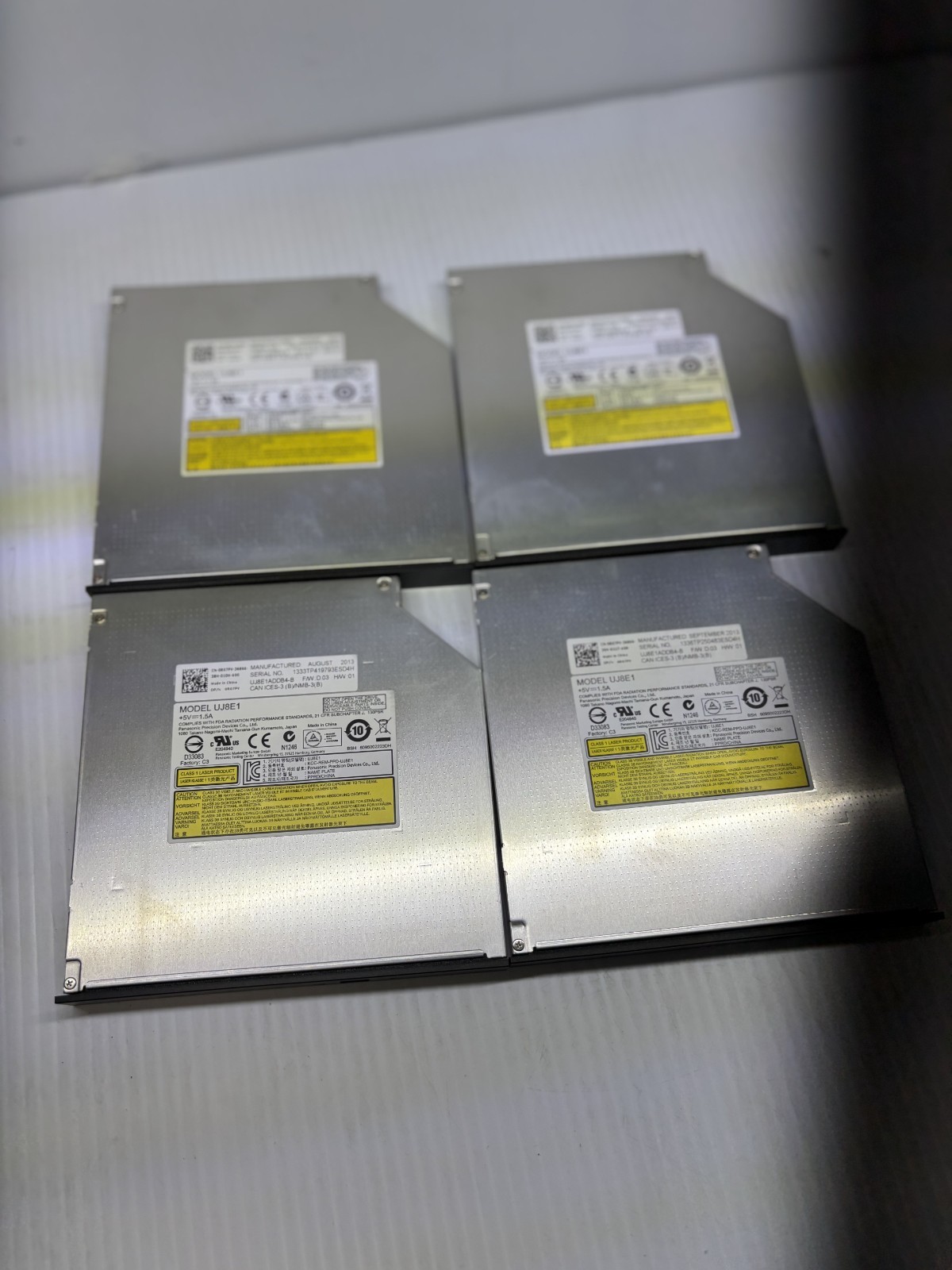 Internal SATA DVD+/-RW CD-RW Rewriteable Drive Model UJ8B1 Lot of 4