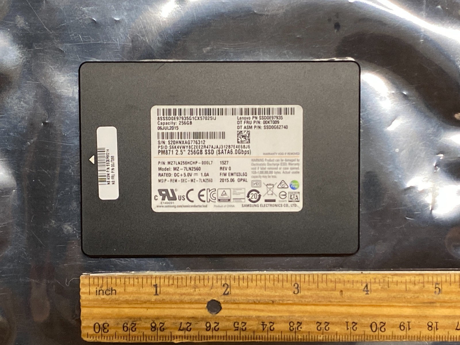 Samsung PM871 2.5" 7mm 256GB SATA SSD MZ-7LN2560