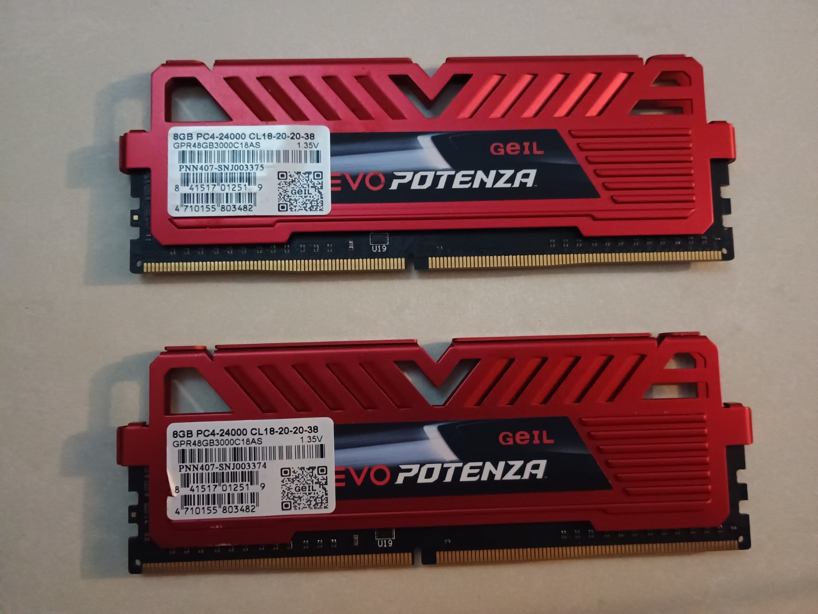 GeIL EVO POTENZA 16GB (8GBx2) DIMM PC4-24000 GPR48GB3000C18AS RAM Module Pair