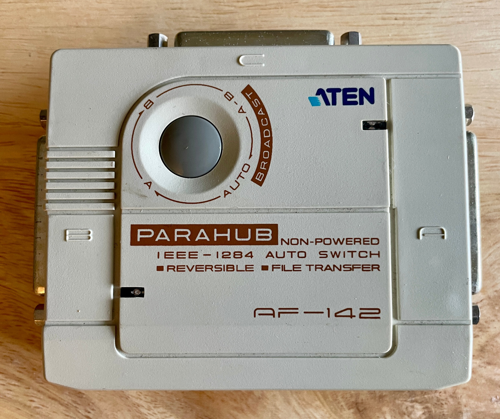 ATEN AF-142 Parahub IEEE-1284 Auto Switch -- TESTED W/DRIVERS AND MANUAL CD