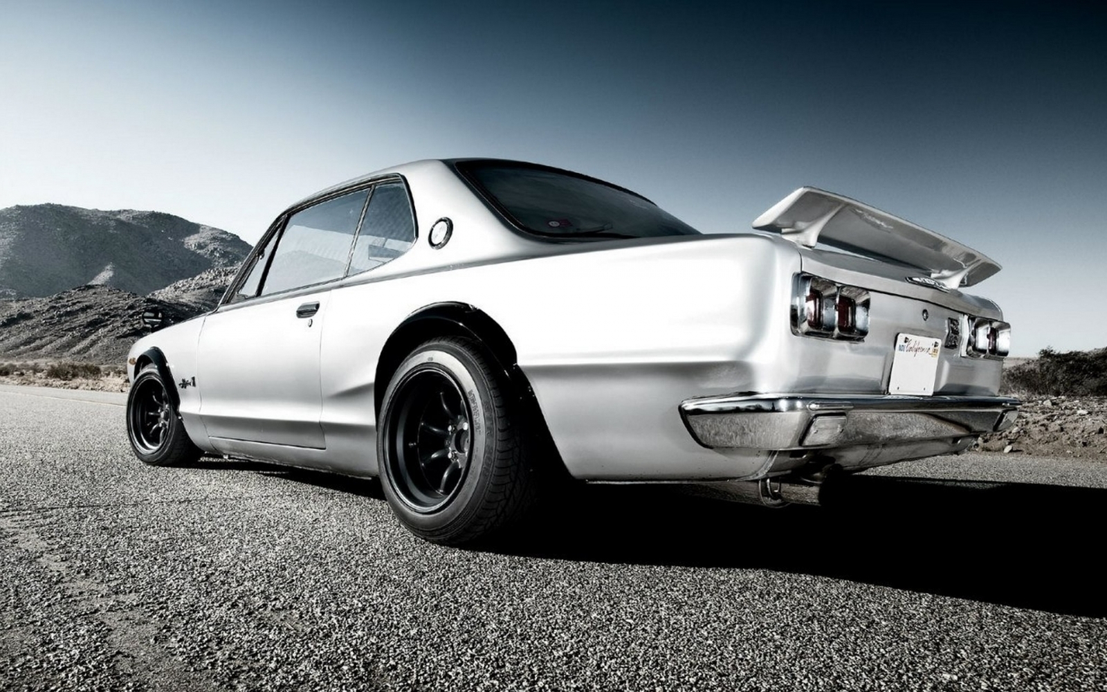 Cars classic jdm nissan skyline 2000 gtr hakosuka Desk Mat Stitched