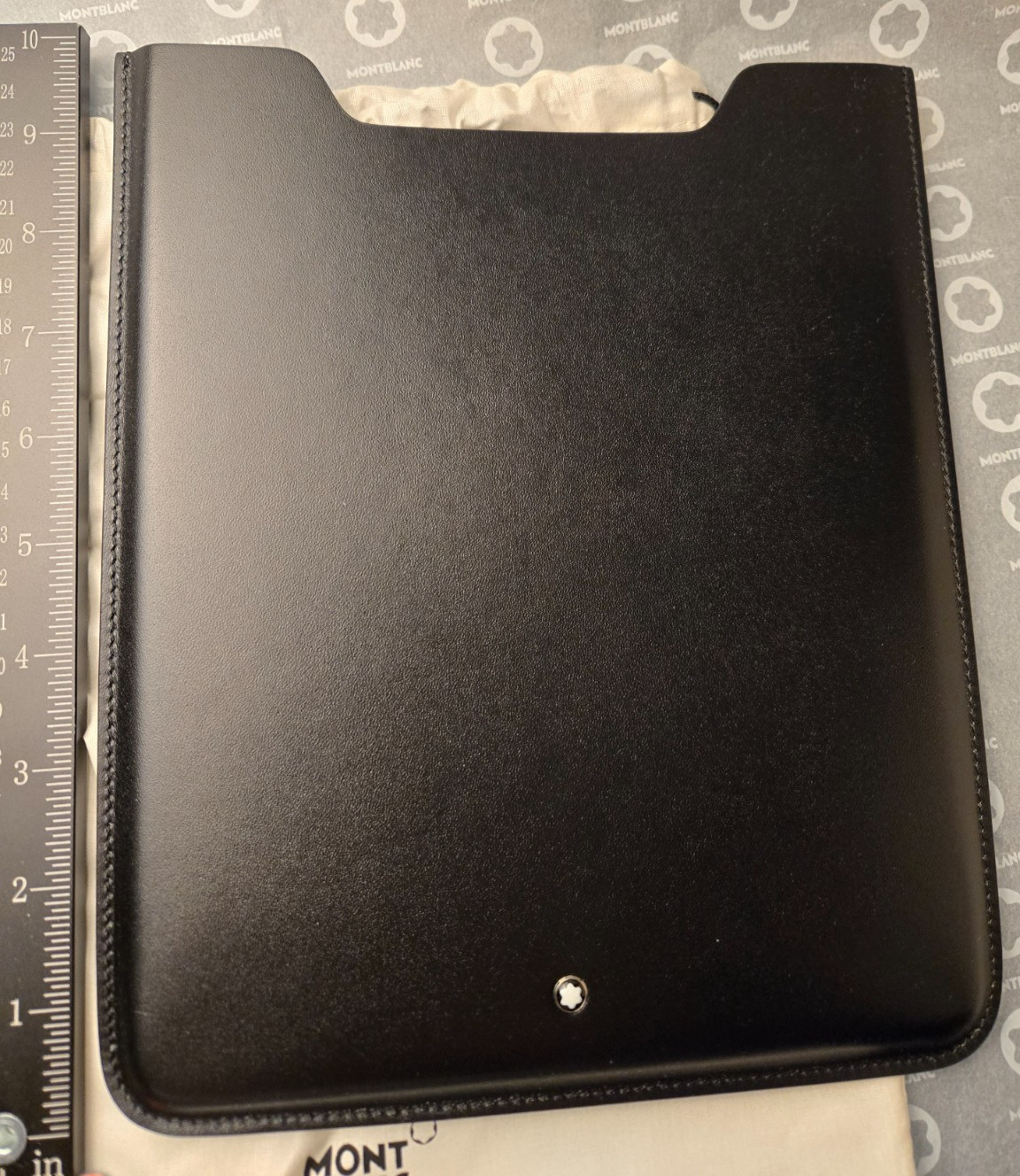 $565 - Montblanc 107053 ipad tablet case perfect for 9 or 10 inch tablets