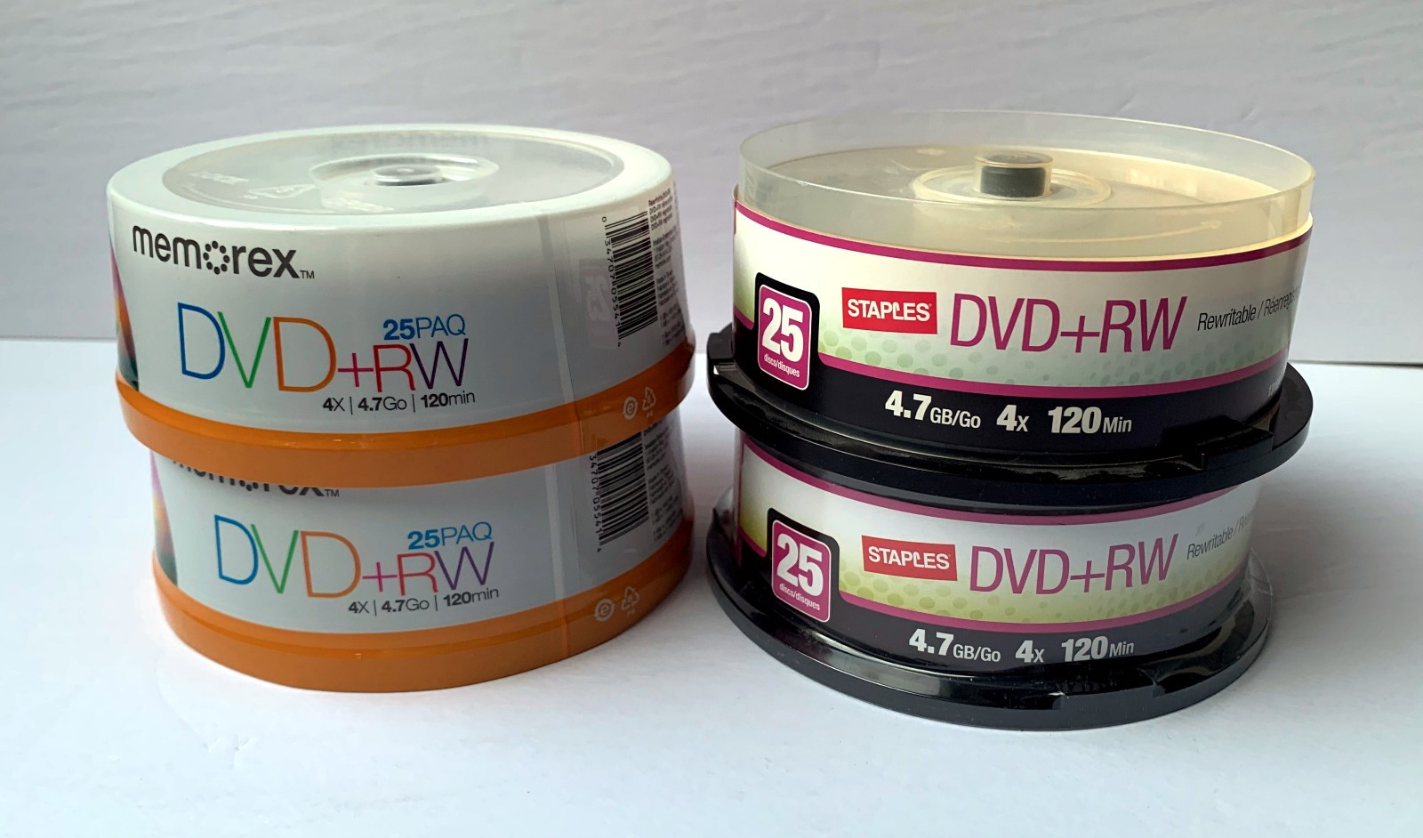 Mixed LOT of almost 100 DVD+RW blank disks (50 Memorex + 47 Staples branded)