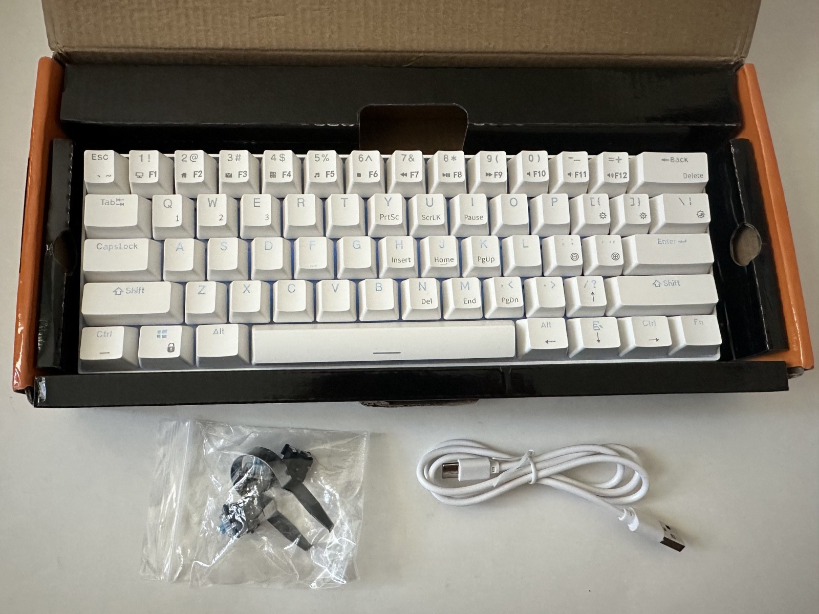 Royal Kludge RK61 Mechanical Keyboard White Dual-Mode - Blue Switch