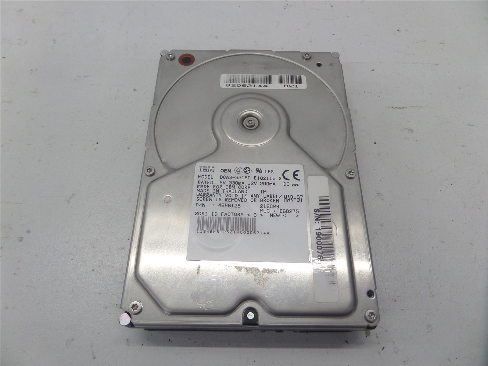 IBM DCAS-32160 2.1GB SCSI 3.5'' Hard Drive