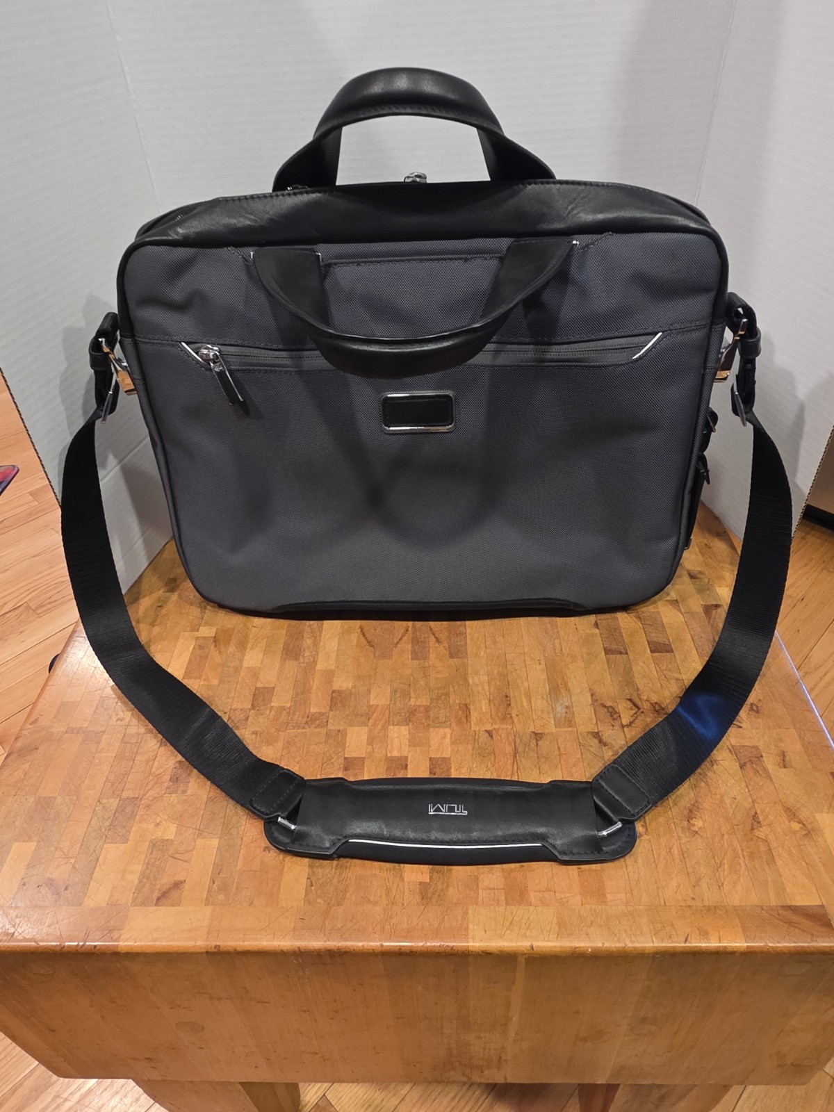 Tumi Briefcase Arrive Sawyer (For 15" Laptop) Black Grey 255002PW2