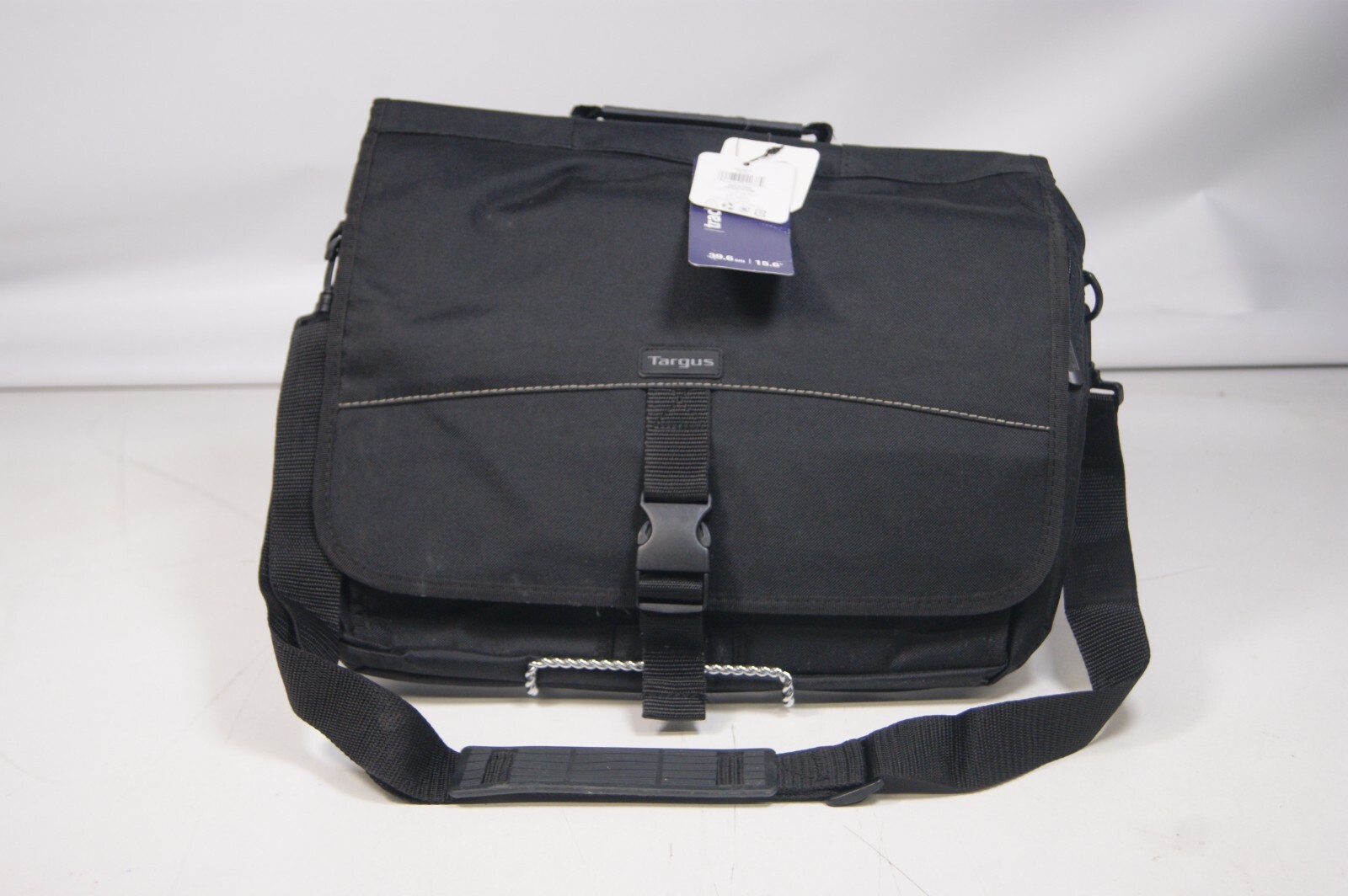 TARGUS Laptop TCM004US Messenger Bag Fits Up To 15.6 Computer, New with tags