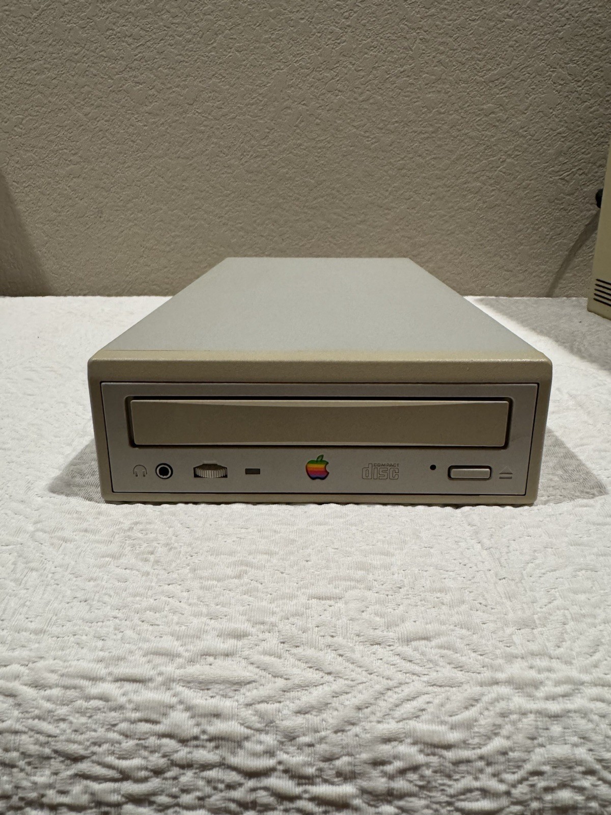 Apple Vintage External CD-ROM Drive Unit