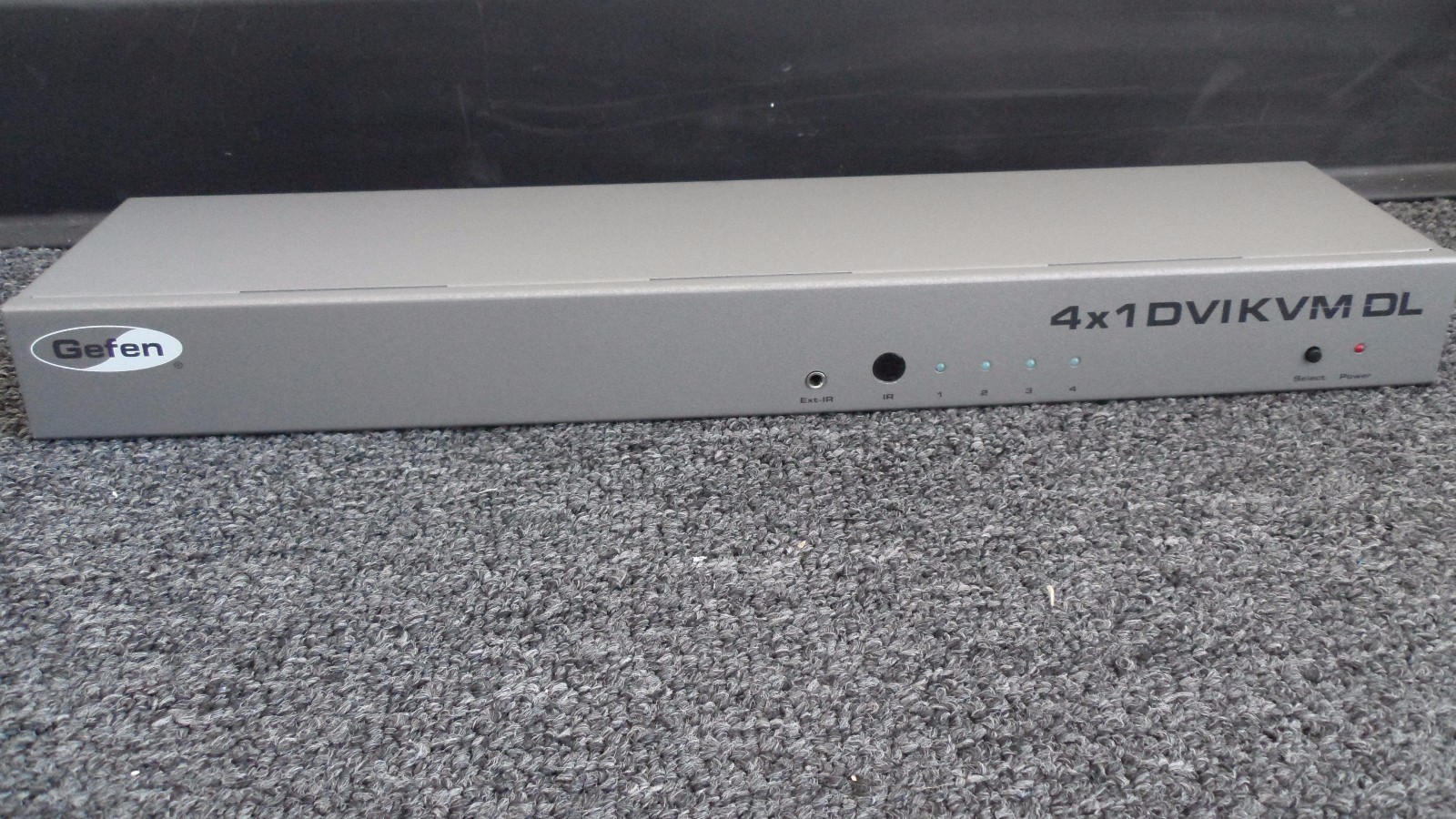 Gefen 4x1 DVIKVM Dual-Link/Single-Link Switcher EXT-DVIKVM-441DL 