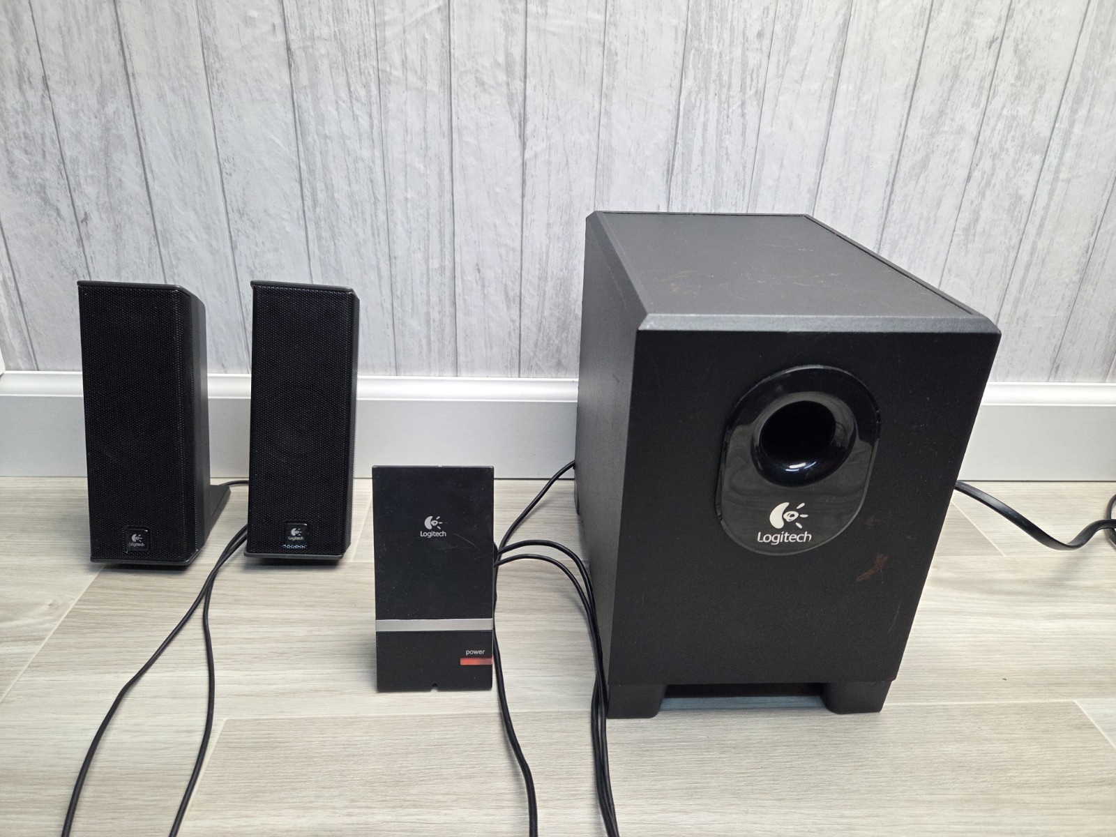 Logitech X-240 Computer PC Speakers with Subwoofer System 2.1 S-0285A Tested