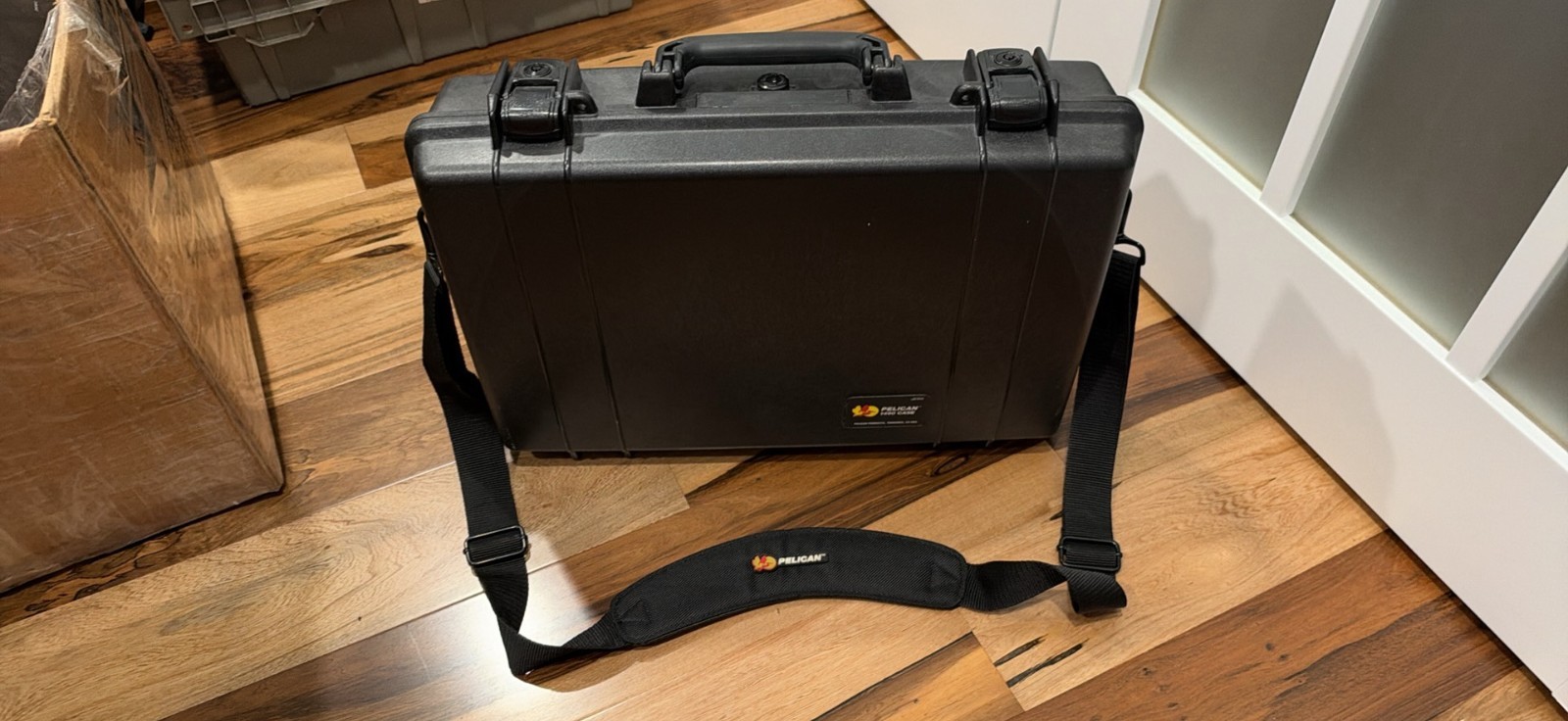 Pelican 1490CC1 Protector Laptop Case Organizer Tray Shoulder Strap Black
