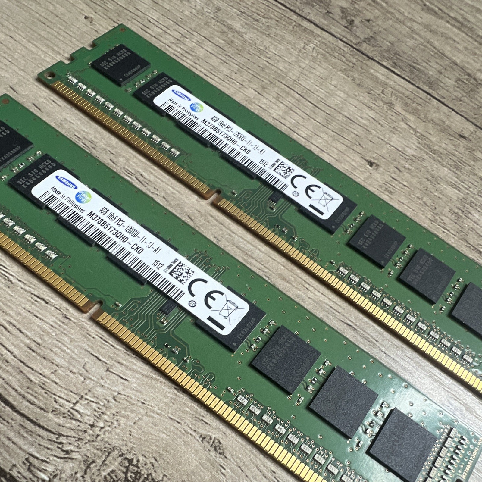 Samsung 8GB (2x4GB) DDR3 DIMM PC3-12800U 240-Pin Unbuffered RAM