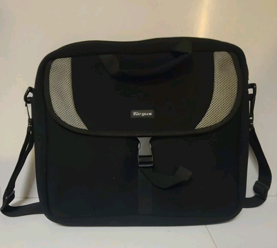 Laptop Bag TARGUS CVR200 Gently Used Clean 16"× 13"x 2" Thick neoprene Messenger