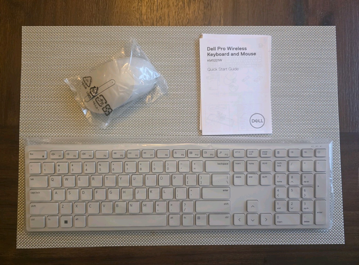 Dell KM5221W Pro Wireless Keyboard & Mouse White Plug & Play English QWERTY