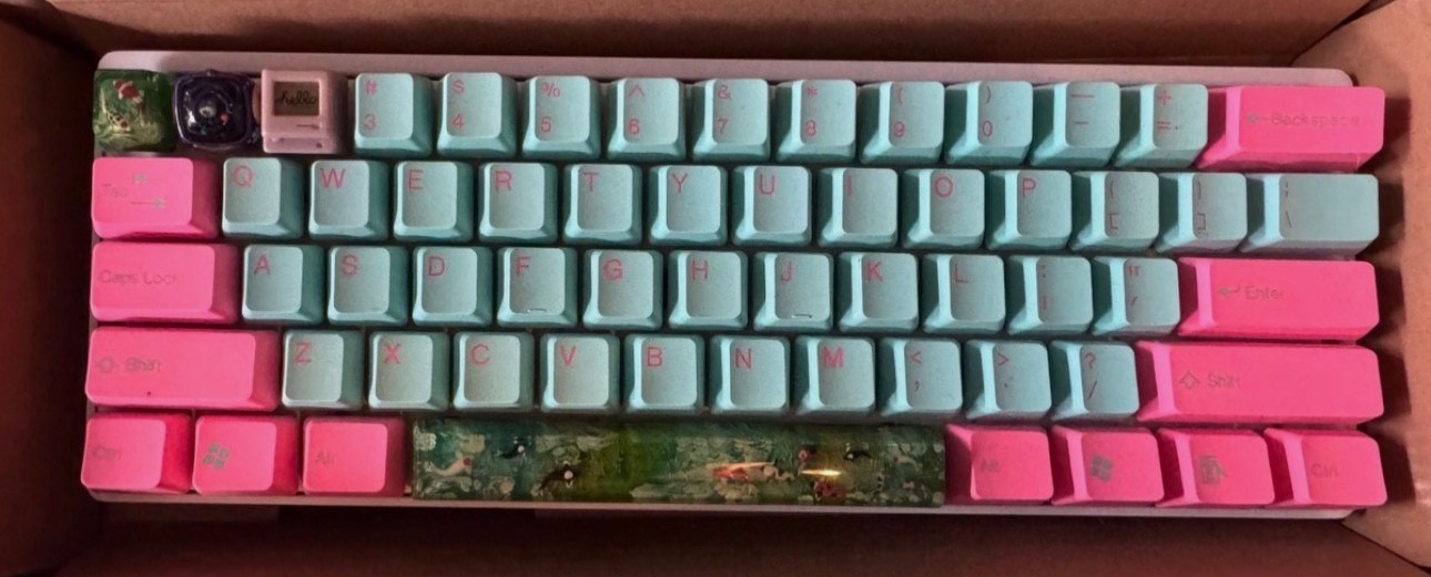 Vortex Pok3r Model VTG-6100 Custom Keyboard Miami Keycaps HandMade Koi Fish Keys