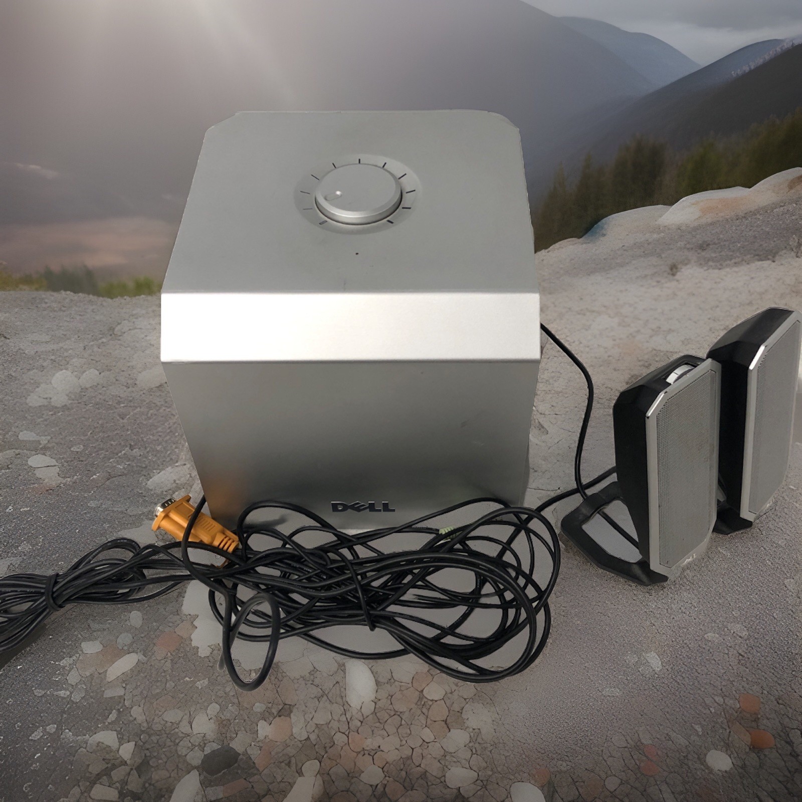 Dell A525 Silver Zylux Multi Media Computer Speaker System w/ Powered Subwoofer