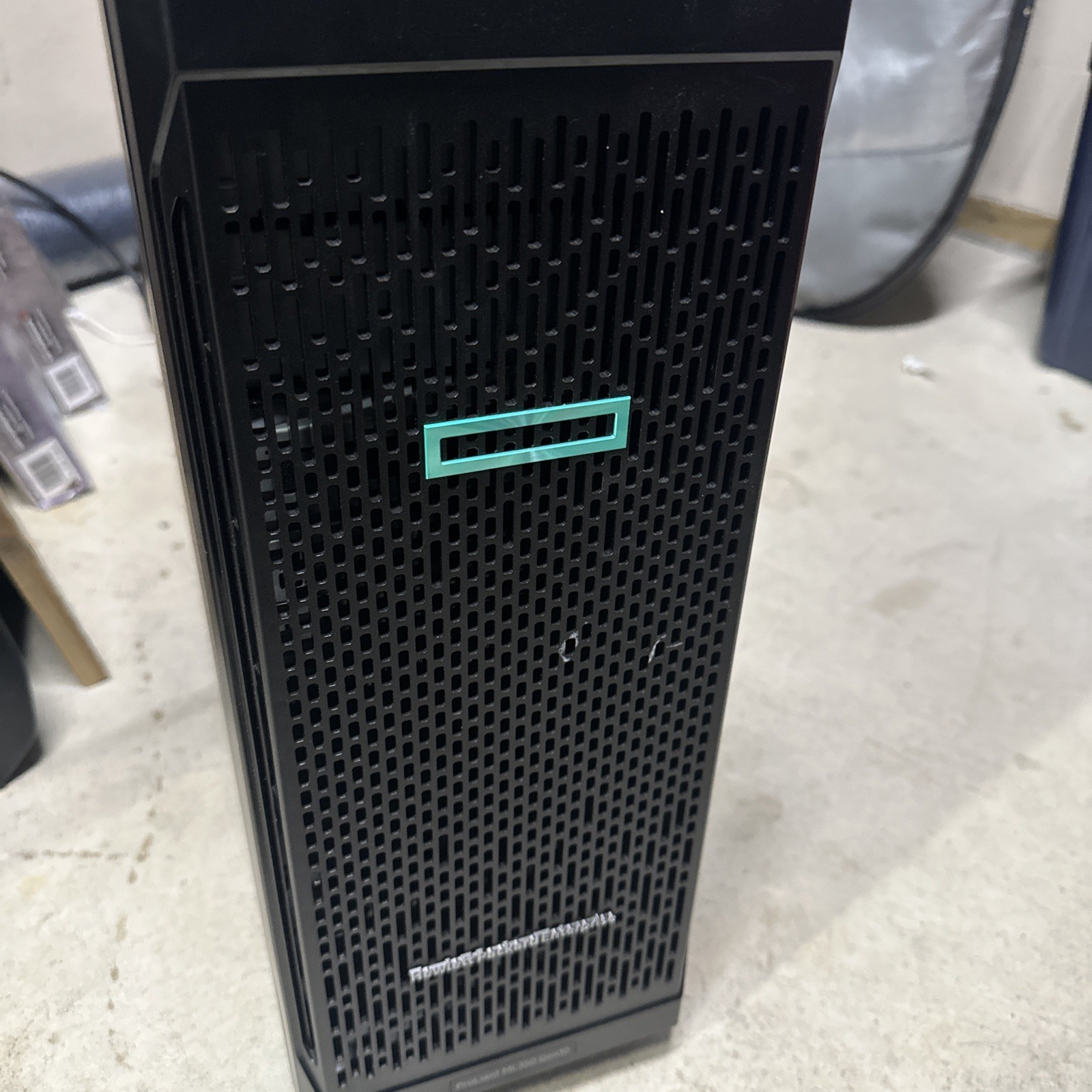 HPE ML-350 G10 dual Xeon Gold CPU, 192 Gb HP certified DDR4 RAM, dual 800 ps