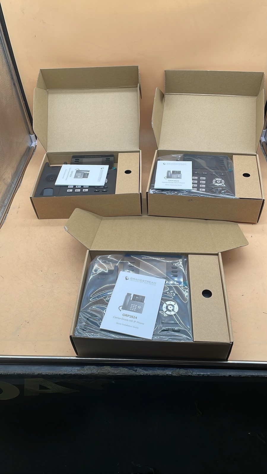 Grandstream GRP2624 8-Line Professional Carrier-Grade SIP IP Phone VoIP Lot of 3