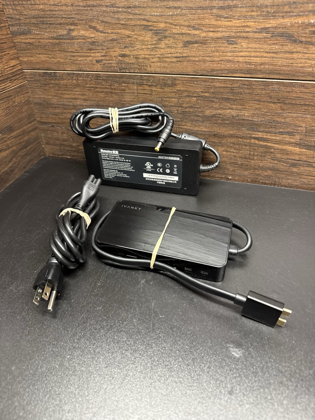 iVANKY 12-in-2 Dual USB-C Docking Station VCD03 MacBook Pro Air 96W PD 180W Adap