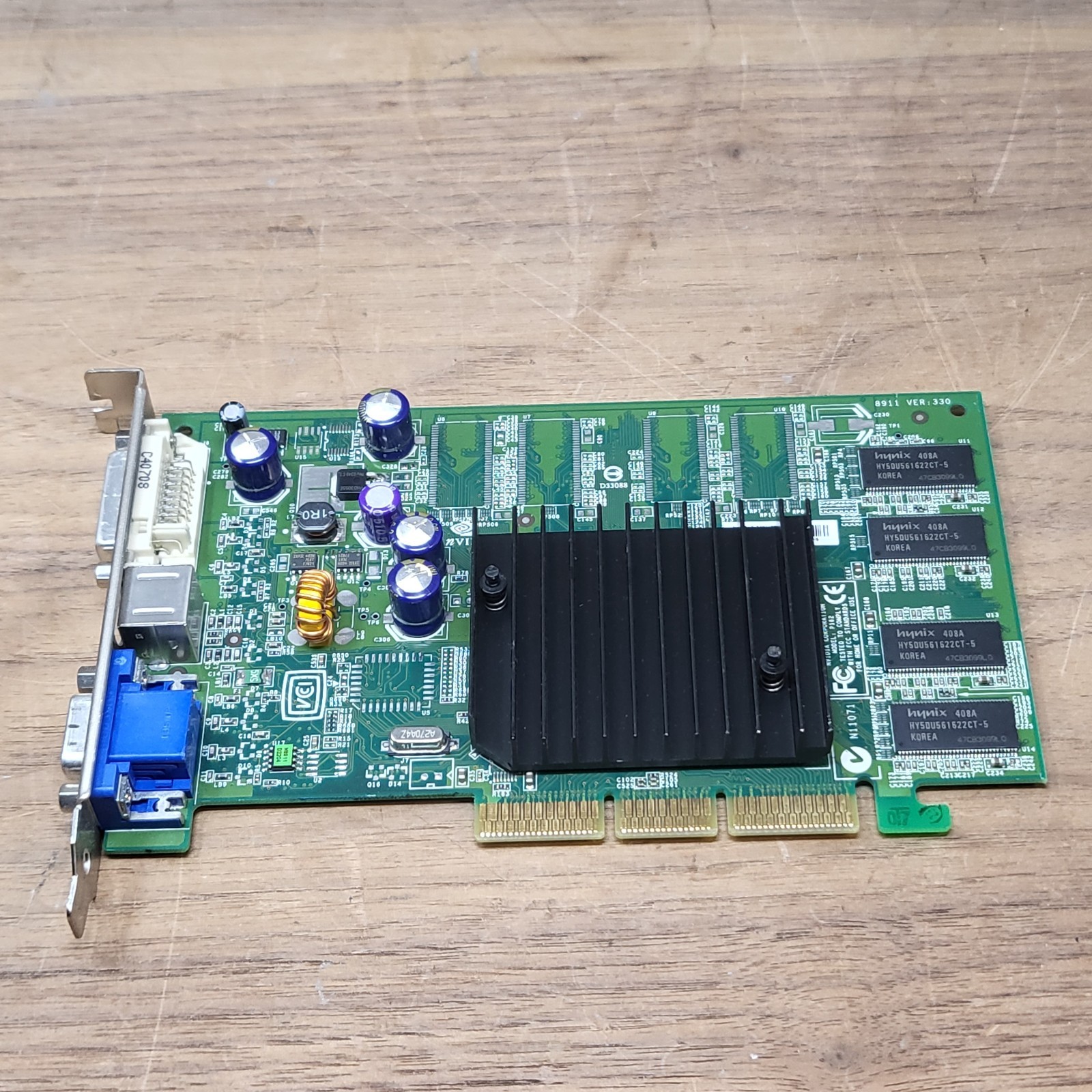 Dell NVIDIA GeForce FX 5200 128MB DDR AGP Video Card 09Y452 DVI VGA S-Video