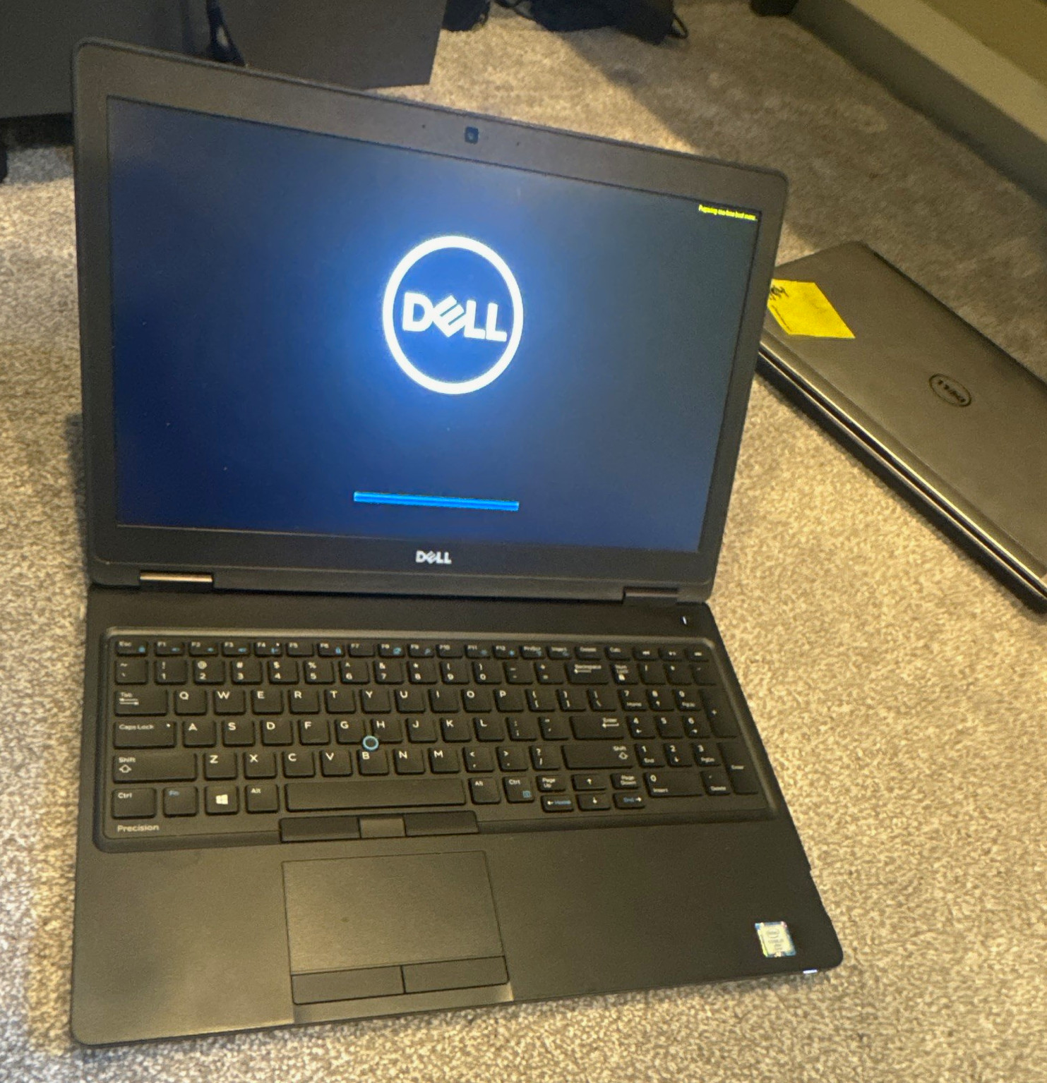 Dell Precision 3520 15.6" FHD Core i7-6820HQ 16GB SSD Intel HD 530 Webcam