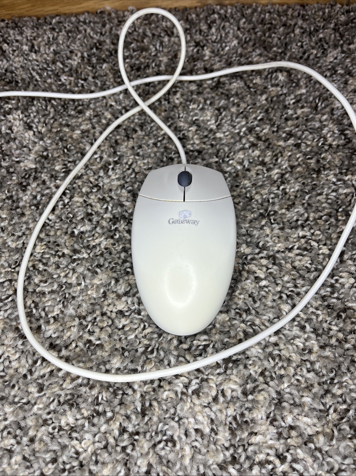 Vintage Gateway Logitech USB Wired Optical Wheel Mouse Model M-UR69 TESTED