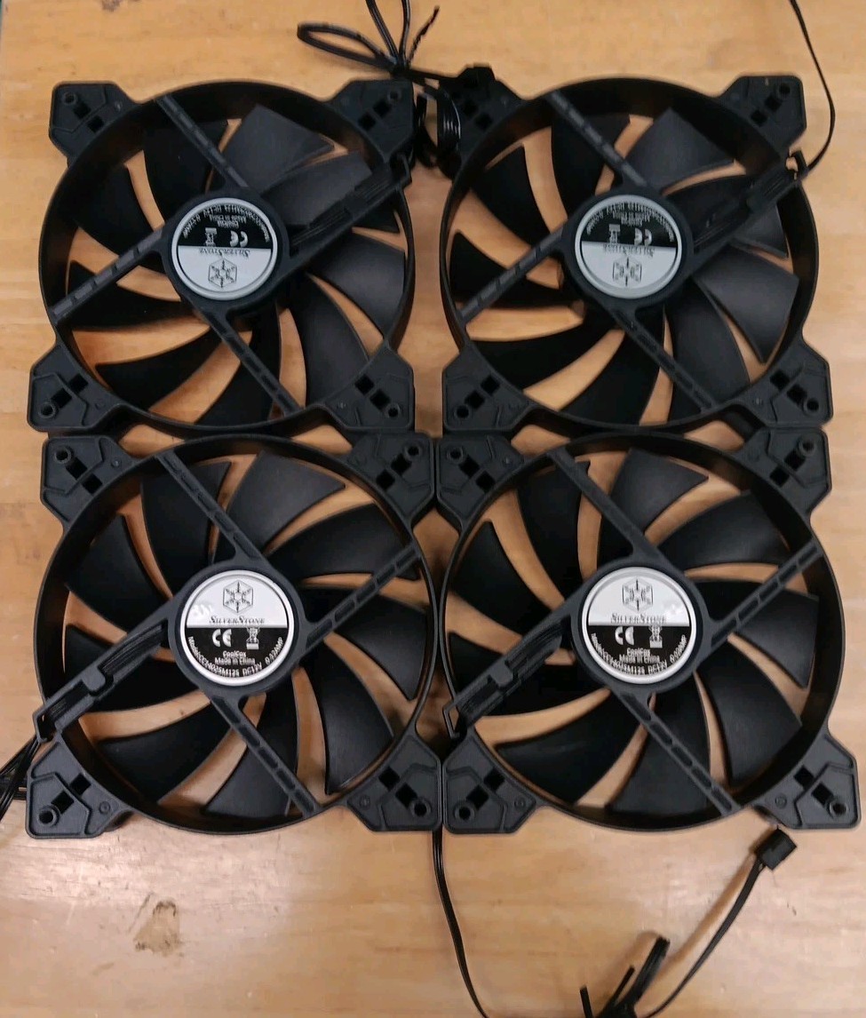 Set of 4 fans new Corsair 140mm ,12v DC 0.3A. 4pins 