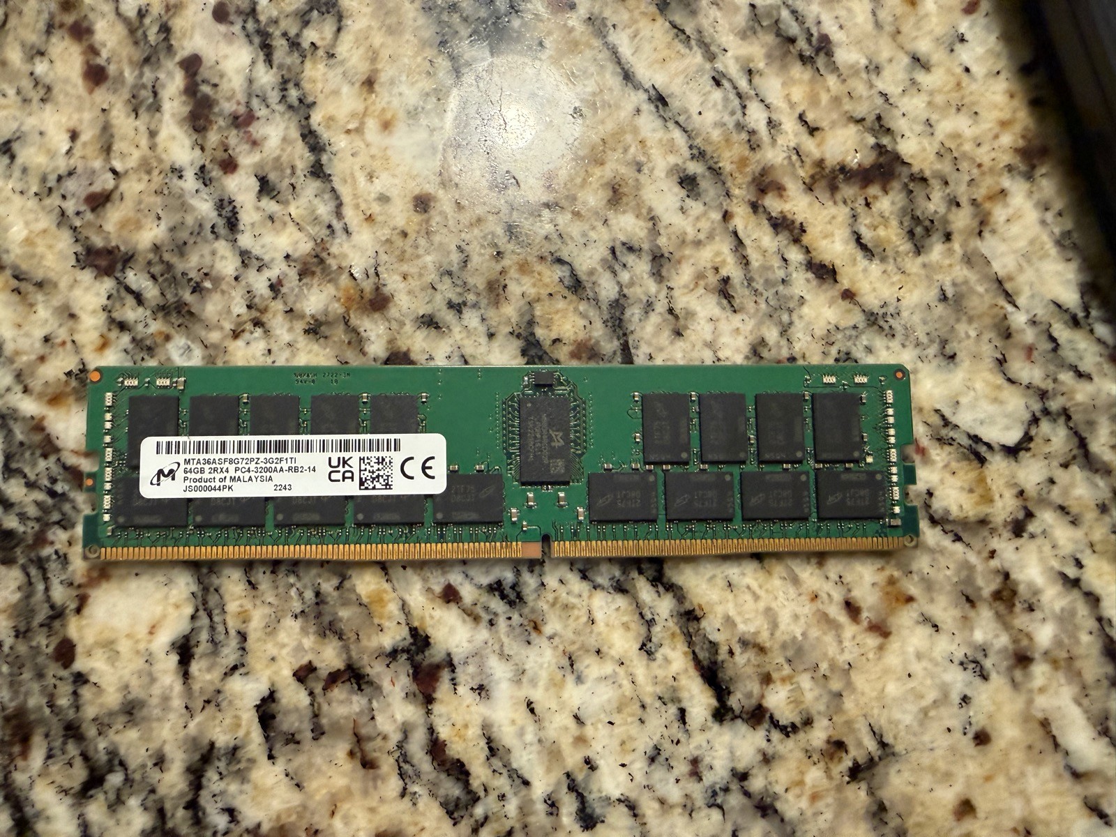 Micron 64GB DDR4-3200 ECC RDIMM Server RAM MTA36ASF8G72PZ-3G2F1 PC4-3200AA 2Rx4
