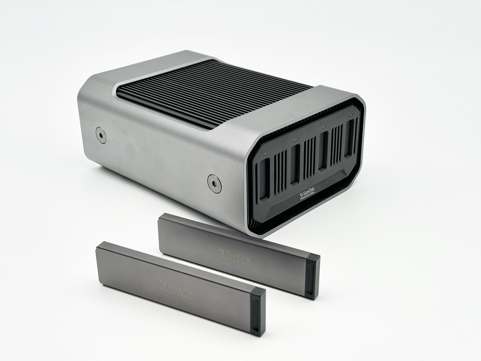 SanDisk PRO-BLADE Station with (2) 4TB SSD Mags
