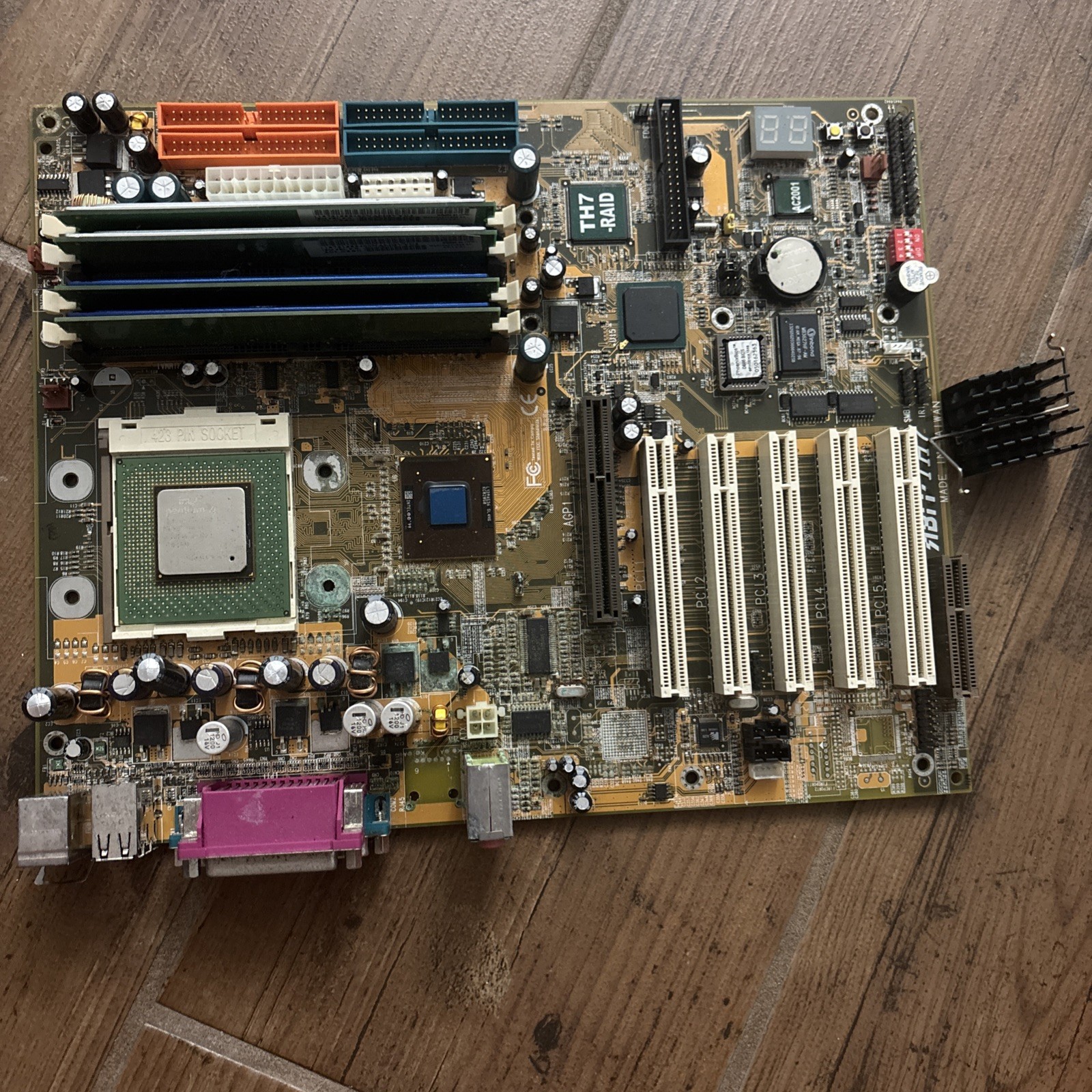 ABIT TH7-RAID Motherboard with Intel Pentium 4 CPU and RAM – Vintage Computer Pa