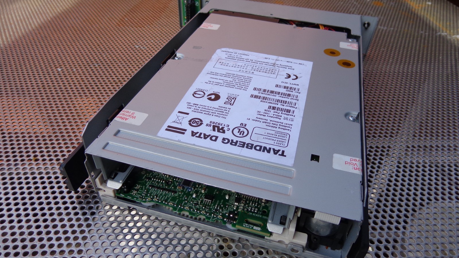 1020584 7226 Tandberg AQ298F#350 HP LTO6 HH FC Drive & Tray for T40