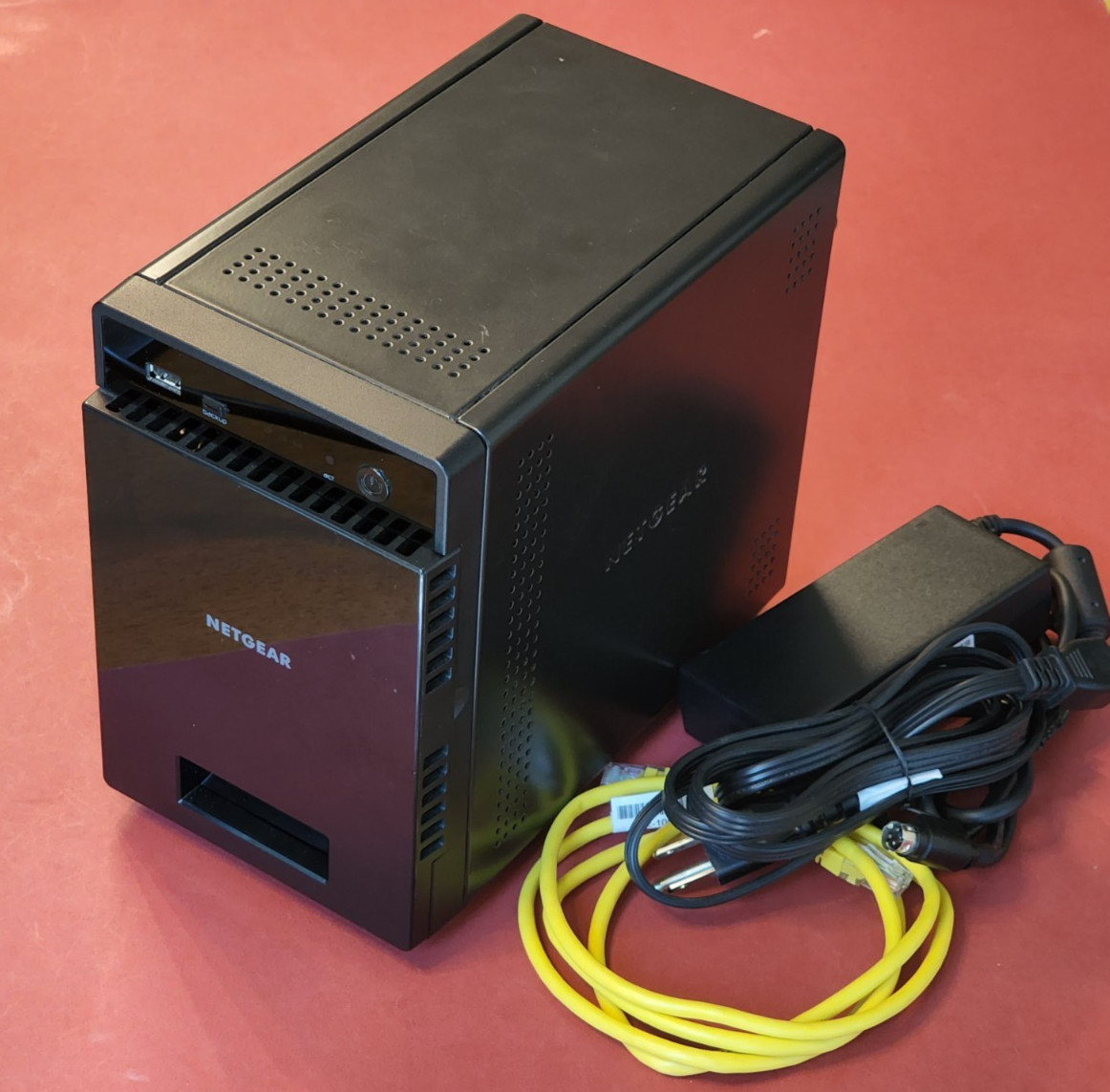 DEFECTIVE NETGEAR ReadyNAS RN104 4Bay RN10400100NAS RND4D No HDD No Driv G3D