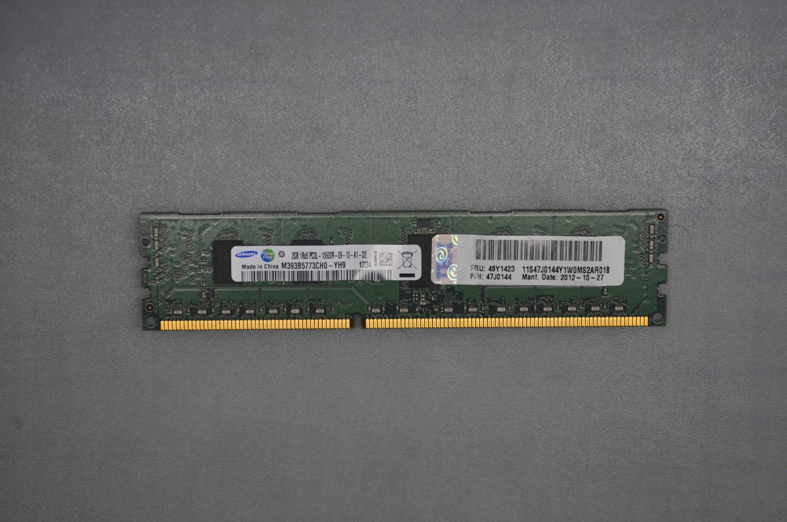 IBM 2GB (SINGLE-RANK X8) 1.35 V PC3L-10600 CL9 ECC DDR3 1333 MHZ 49Y1423 