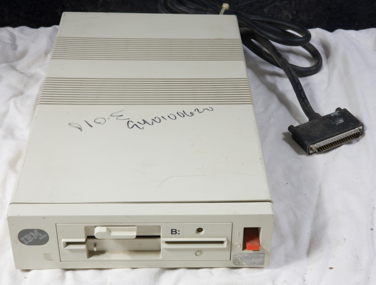 Vintage IBM 4869-001 360KB 5.25" diskette drive for PS/2 2790