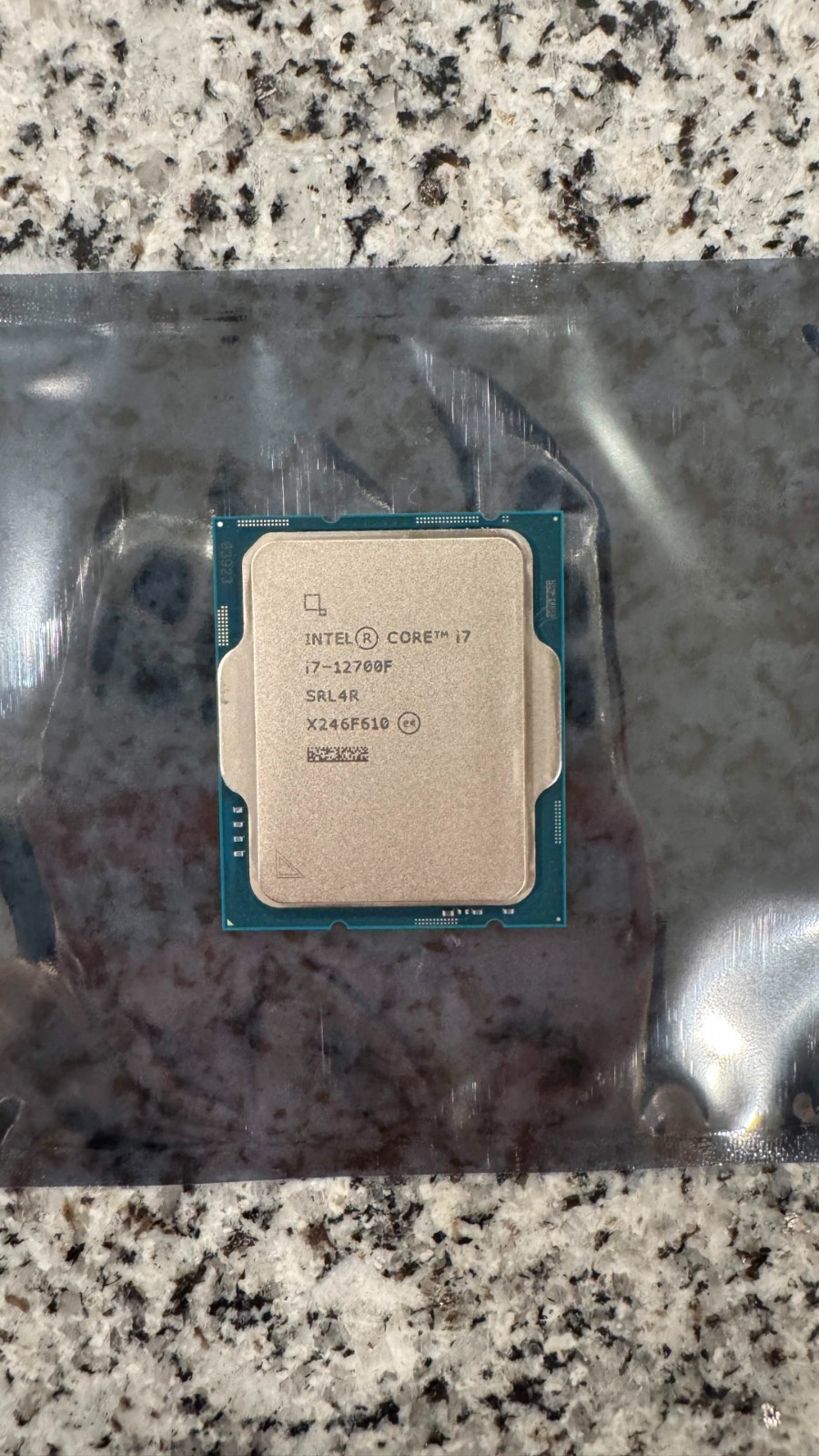 Intel Core i7-12700F
