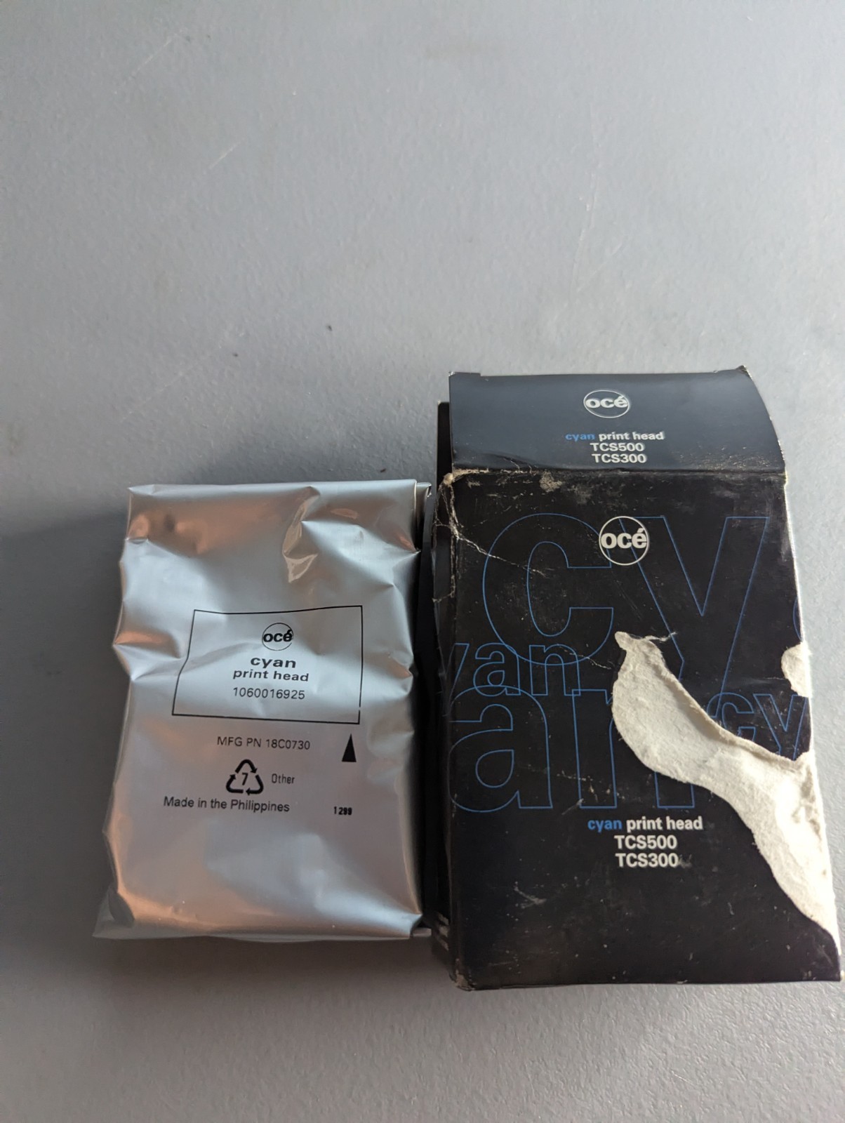 Océ 1060016925 Genuine Cyan Printhead TCS500 TCS300 Damaged Box