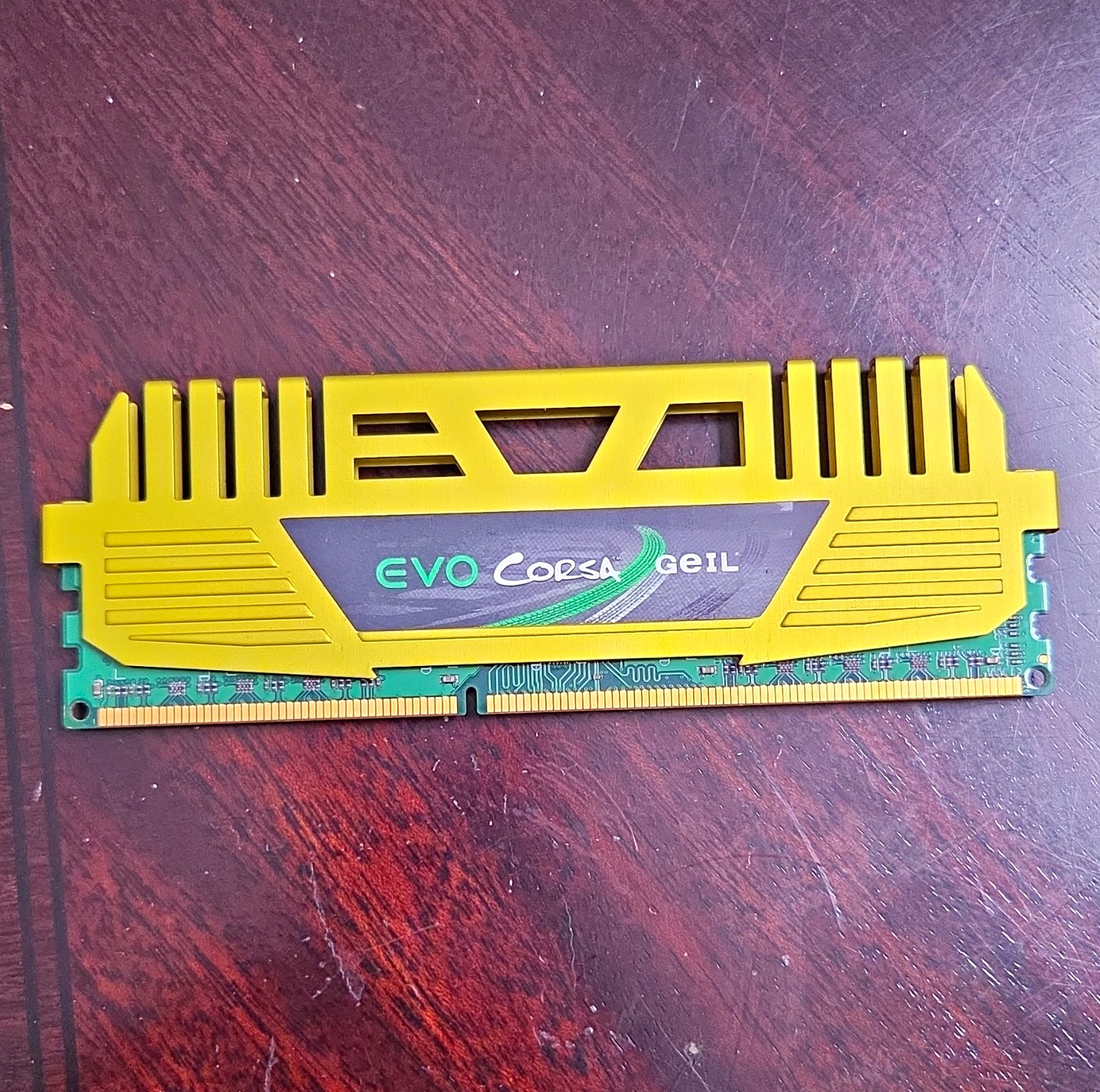 GeIL EVO Corsa 8GB DDR3-1600 PC3-12800 240-Pin Unbuffered UDIMM