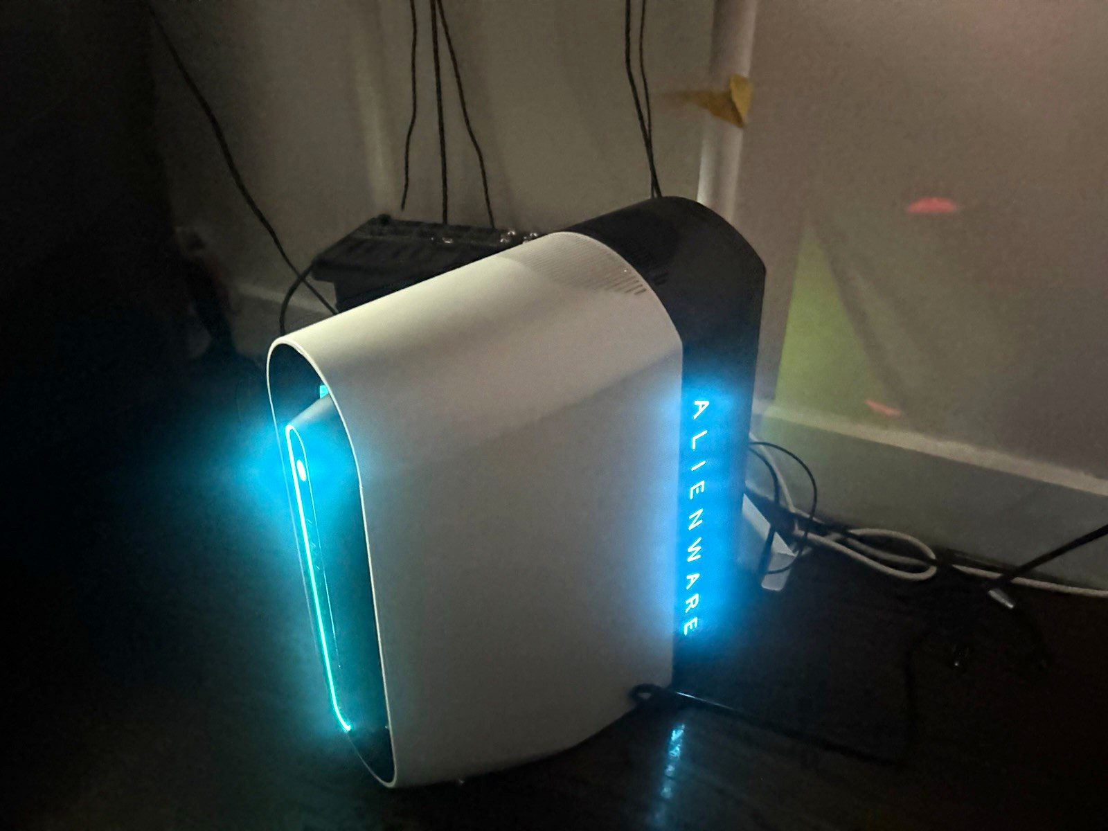 Alienware Aurora R11 i7-10700F, RTX 2080 SUPER, 16gb RAM, 512gb SSD, 1tb HDD