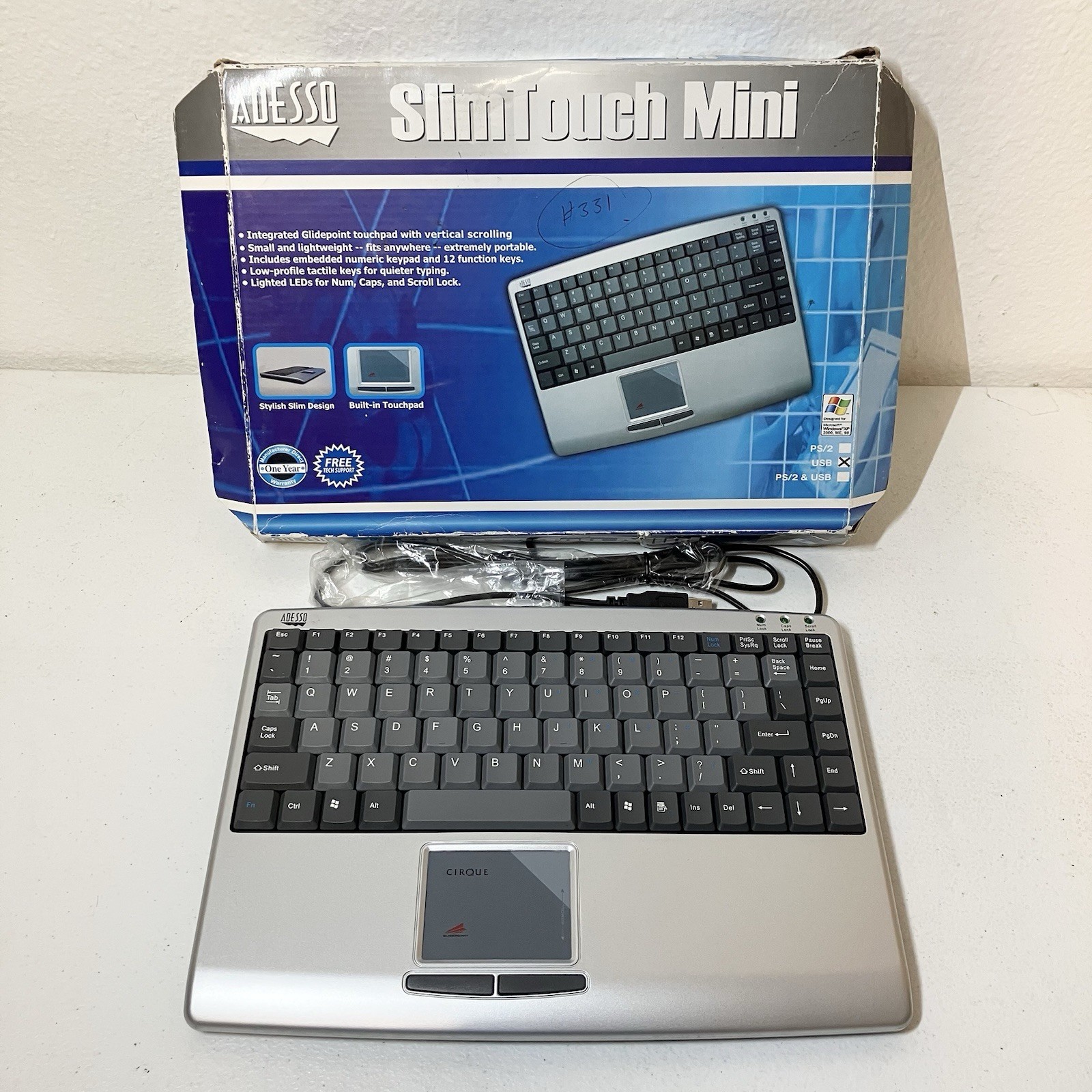 Adesso Wired Mini Touchpad USB Keyboard AKB-410US - VtG- Tested