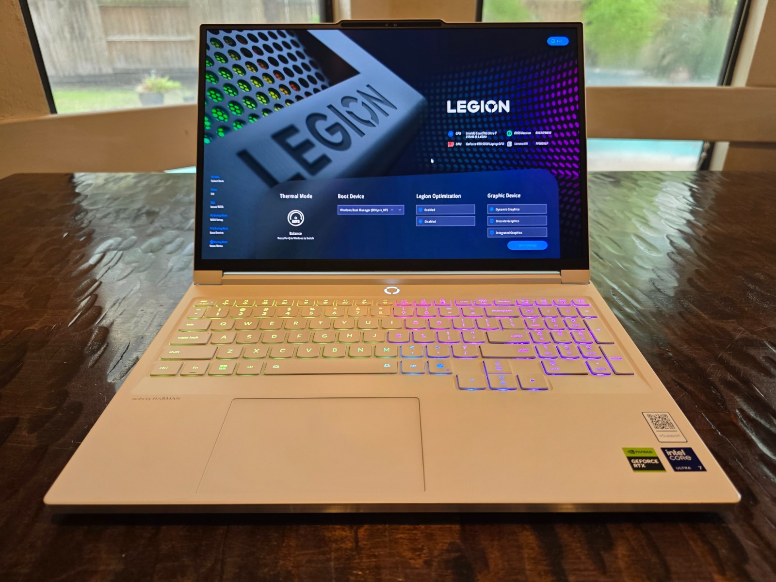 Lenovo Legion 7i - 16" QHD+ OLED 165Hz, Ultra 7 255HX, RTX 5060, 32GB RAM, 1TB