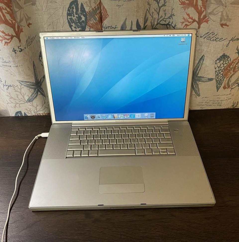 Vintage Apple PowerBook G4 A1013 17" Laptop 1 GHz 1 GB RAM 30GB HDD (M8793LL/A)