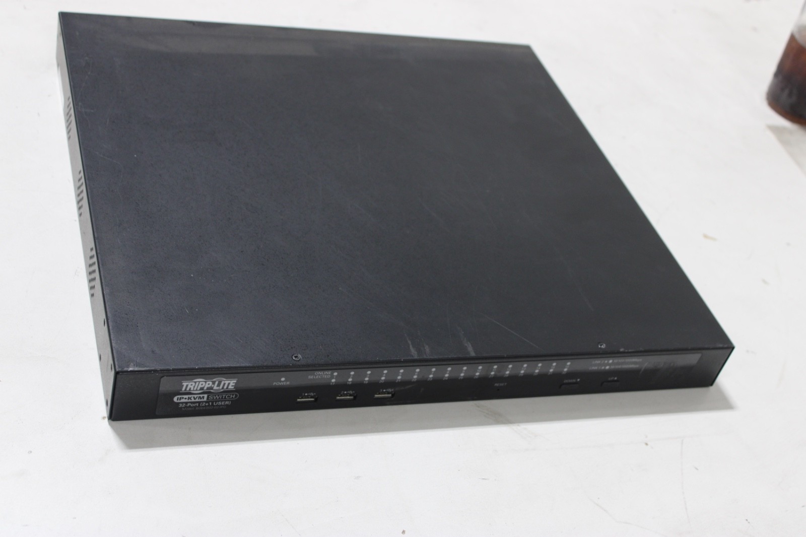 Tripp Lite   Cat5 KVM Over IP Switch B064-032-02-IPG