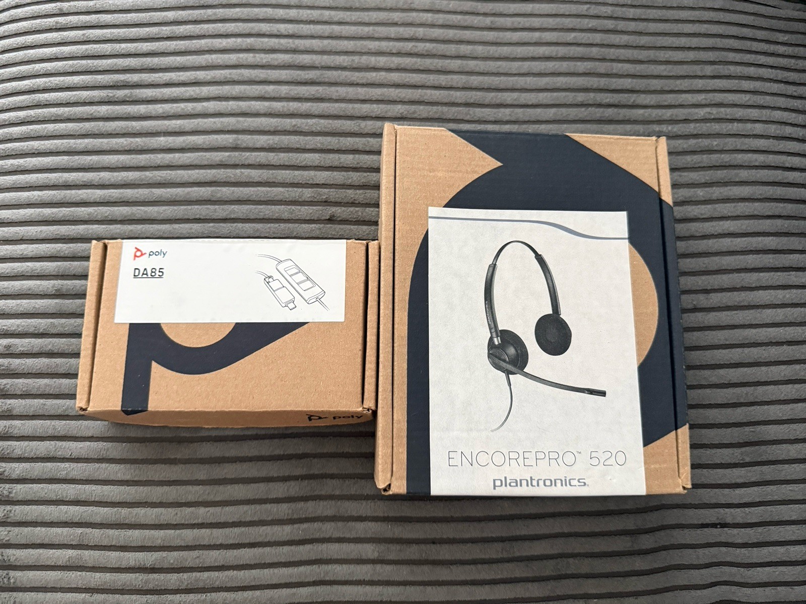 Poly DA85 USB Audio Processor + Plantronics EncorePro HW520 Headset