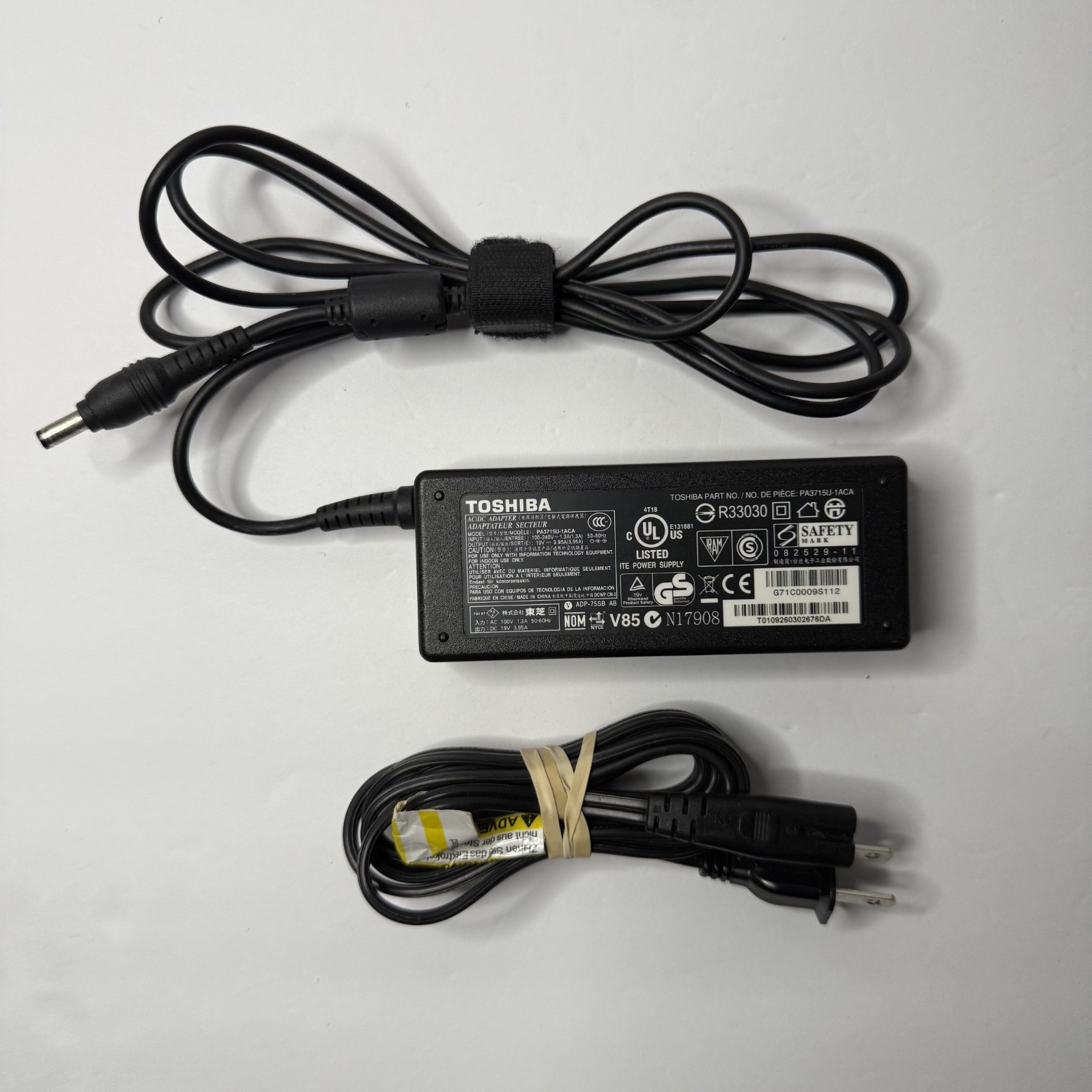 Genuine Toshiba 75W AC Adapter PA3715U-1ACA ADP-75SB 19V 3.95A Satellite Portege