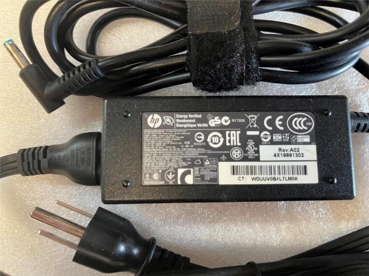 HP 45w Laptop Charger AC 740015-002 741727-001 19.5V 2.31A LOT OF 10