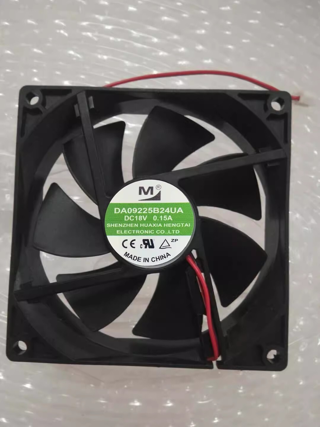 1PCS DA09225B24UA 9025 DC18V 0.15A 9CM Cooling Fan