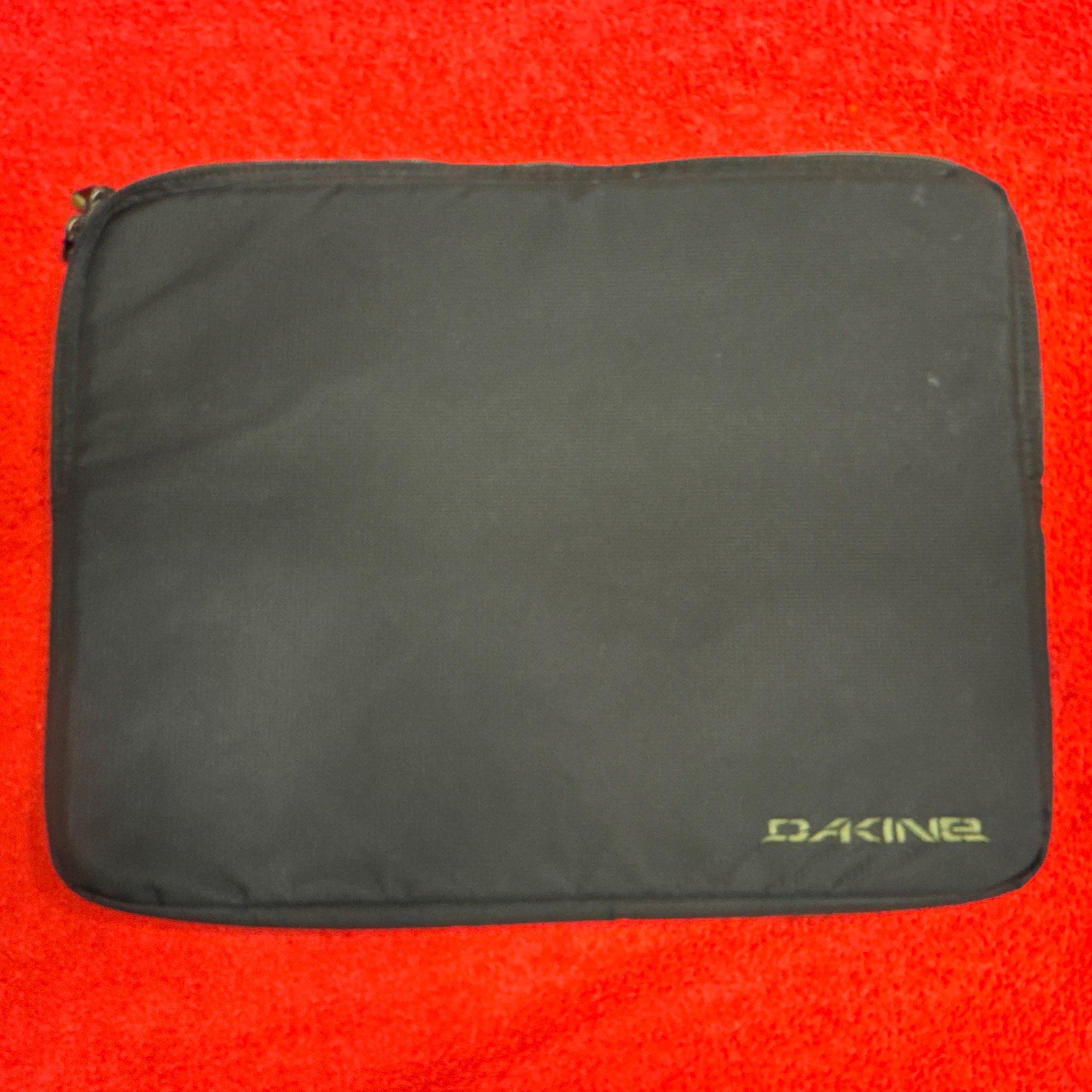 DAKINE Large laptop Padded Sleeve 18 Inch Black